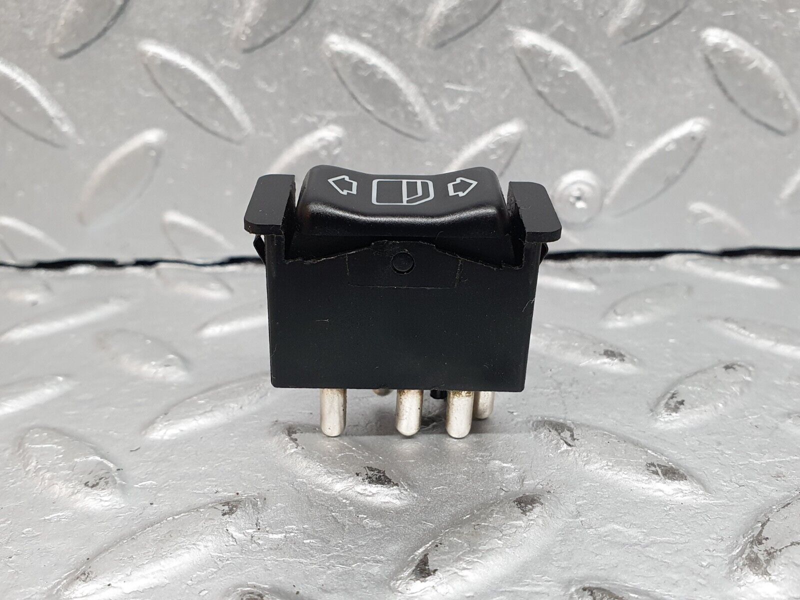 41103 Mercedes-Benz W126 300SE Rear Electric Window Switch 1268206310