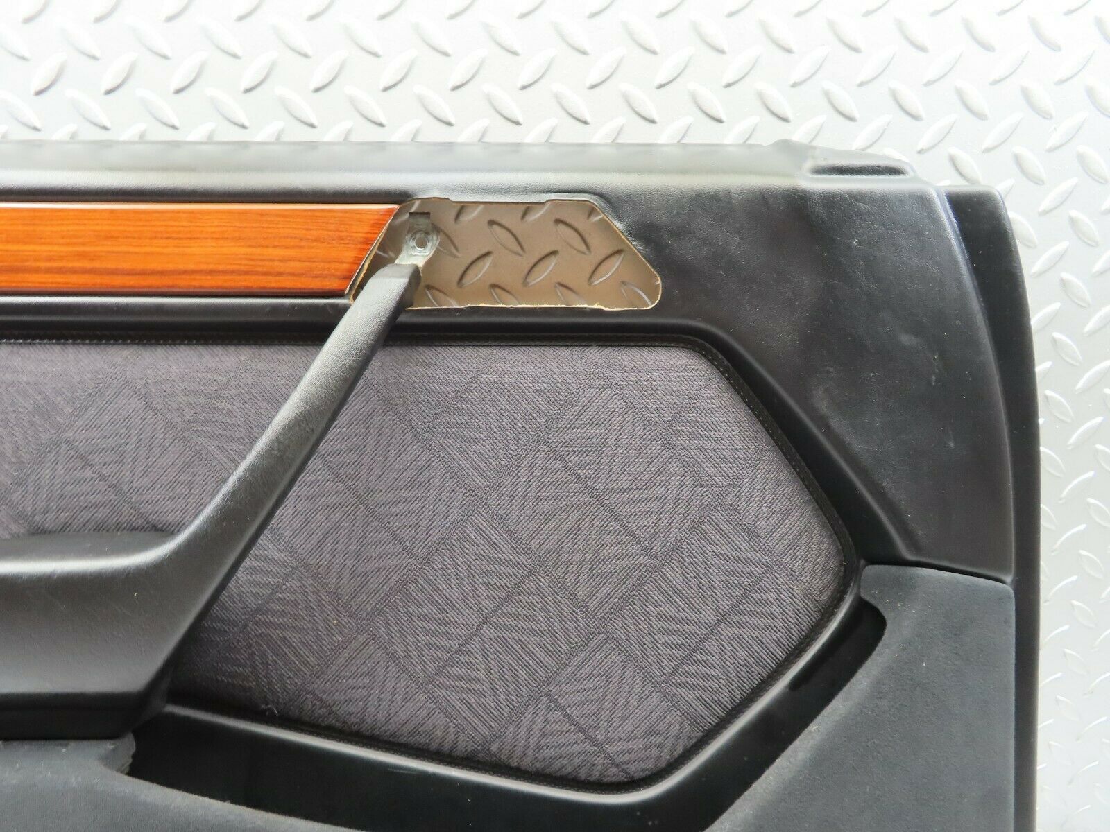 6642 Mercedes-Benz S124 E220 Wagon Front Left Door Card Black