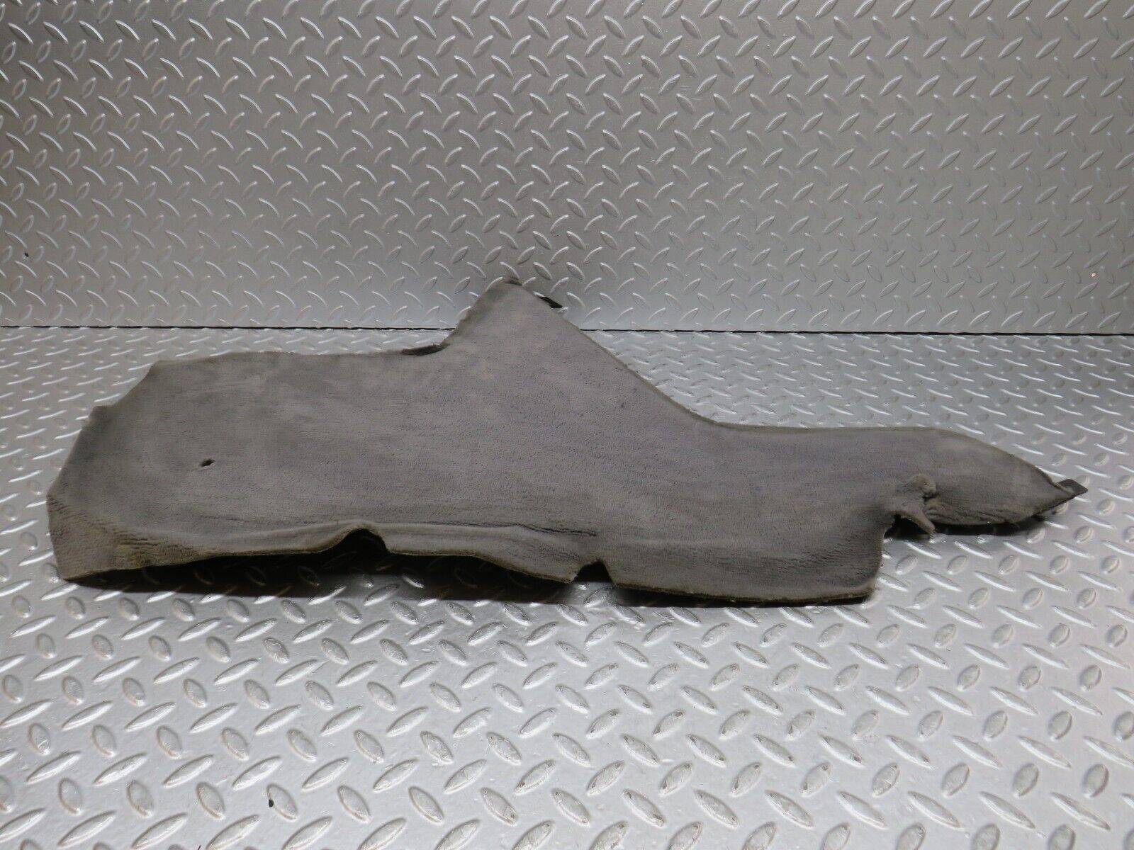 36233 Mercedes-Benz W126 420SE Centre Console Carpet Left Grey 1266831525