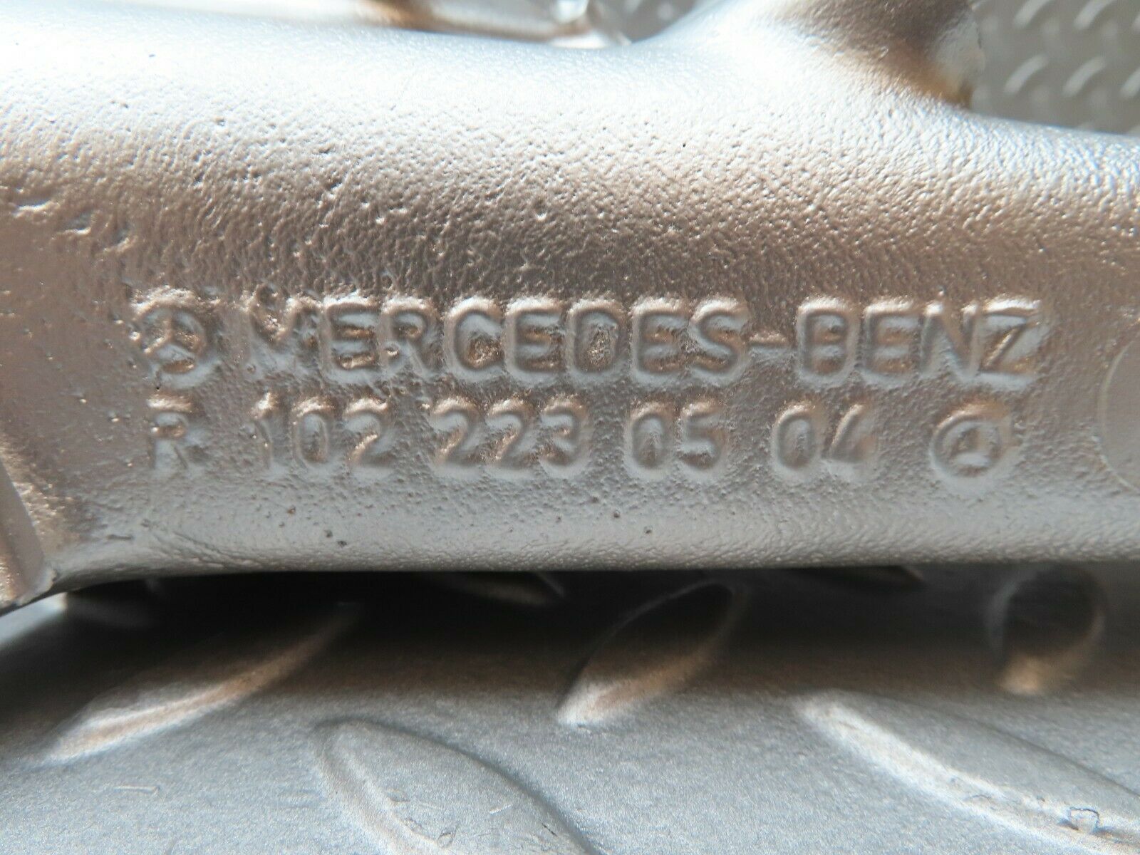 4399 Mercedes-Benz W123 230E Engine Mount Bracket Left Side 1022230504