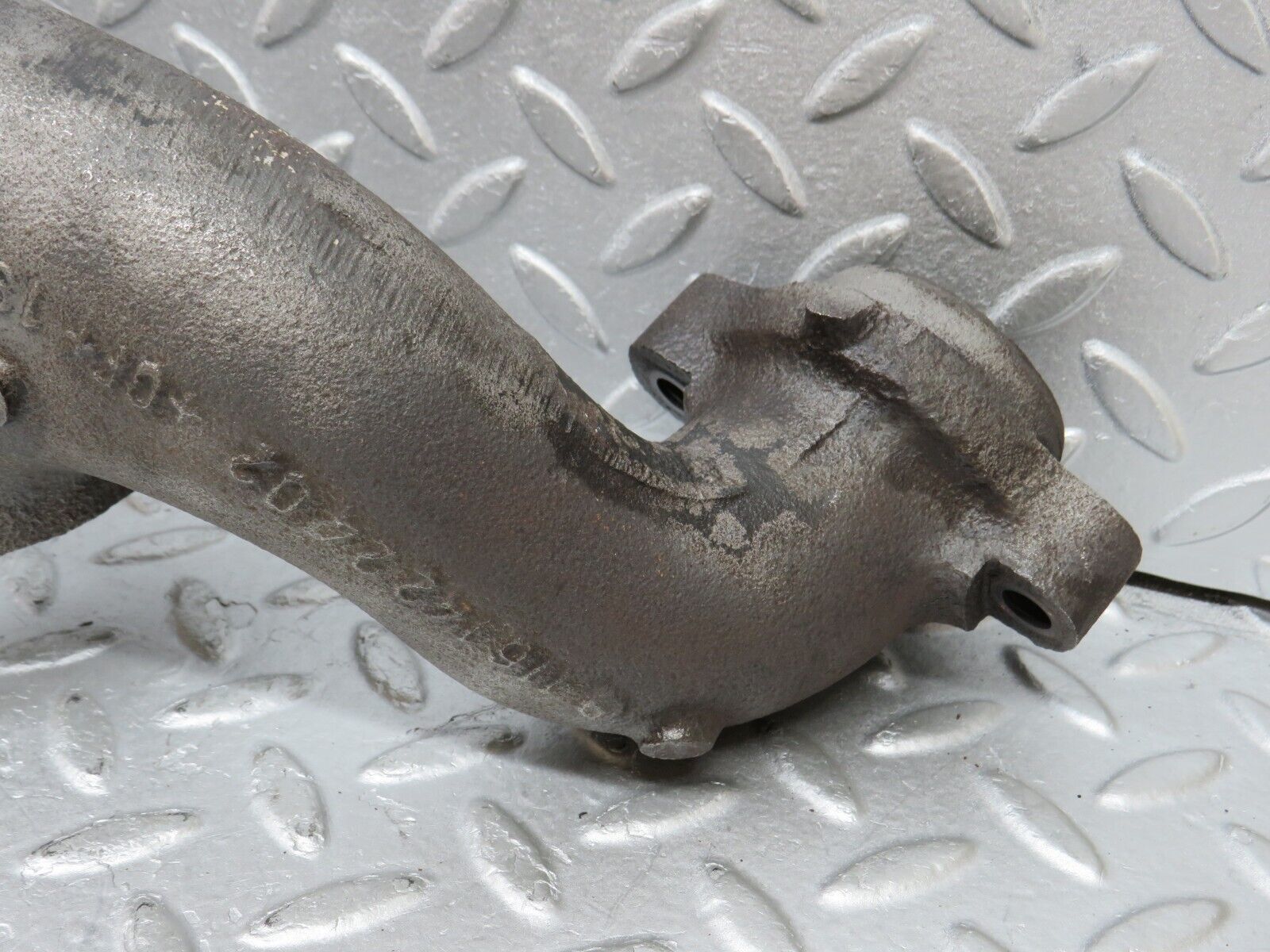 36332 Mercedes-Benz W126 420SE Exhaust Manifold Right 1161422402 1161420602