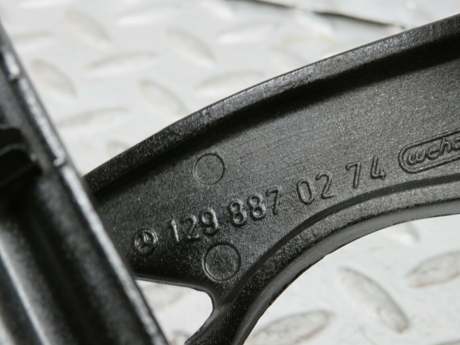 24236 Mercedes-Benz S124 220TE Wagon Bonnet Hinge Right Side 1298870274