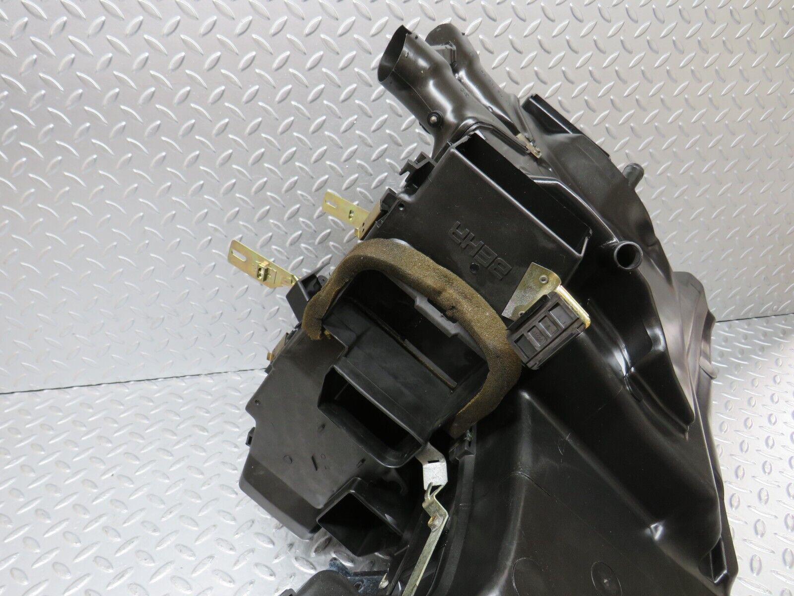 36315 Mercedes-Benz W126 420SE Heater Box Blower Housing Behr