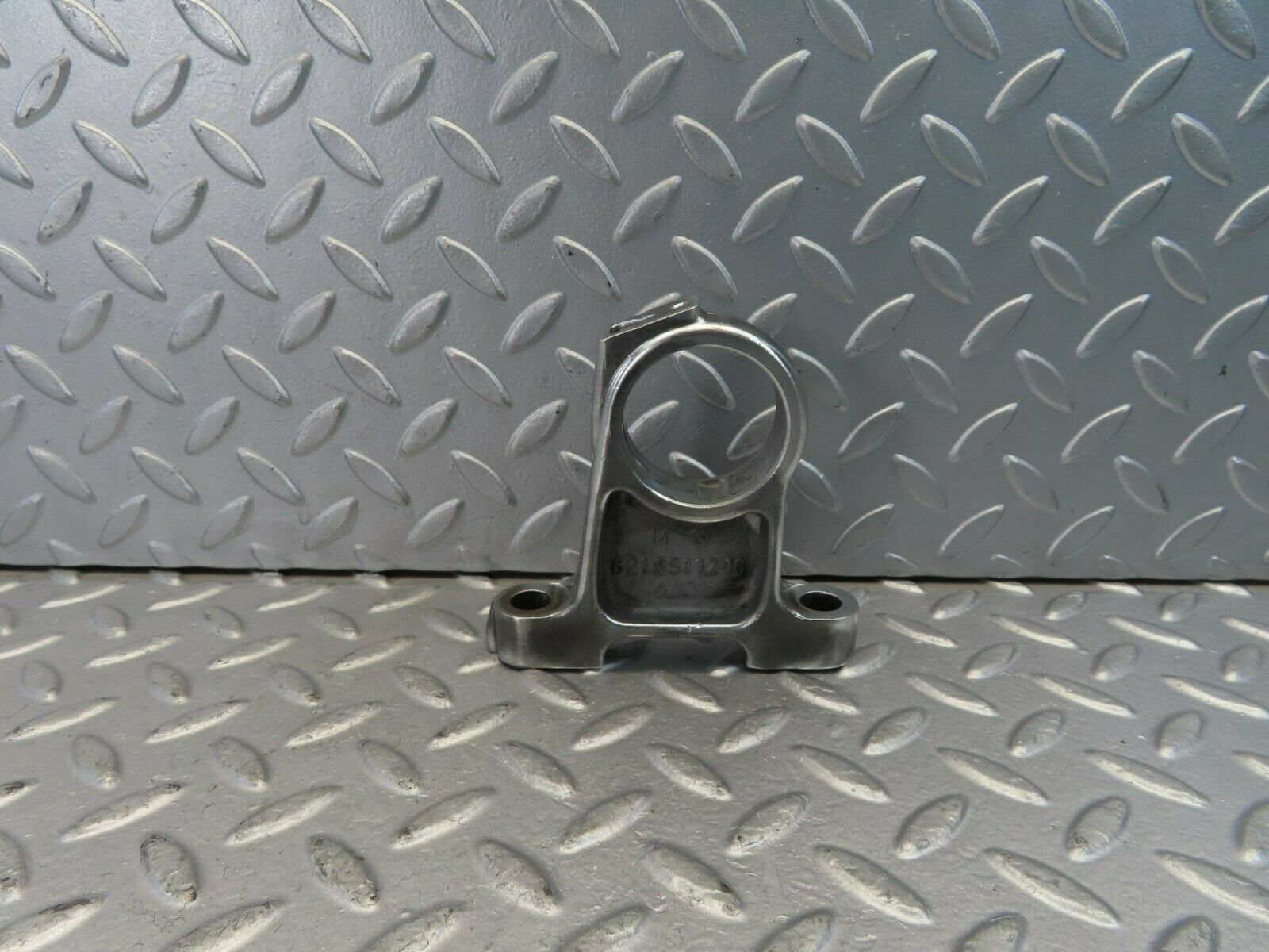 10963 Mercedes-Benz W115 220D Engine Camshaft Tower Bearing 6210511216