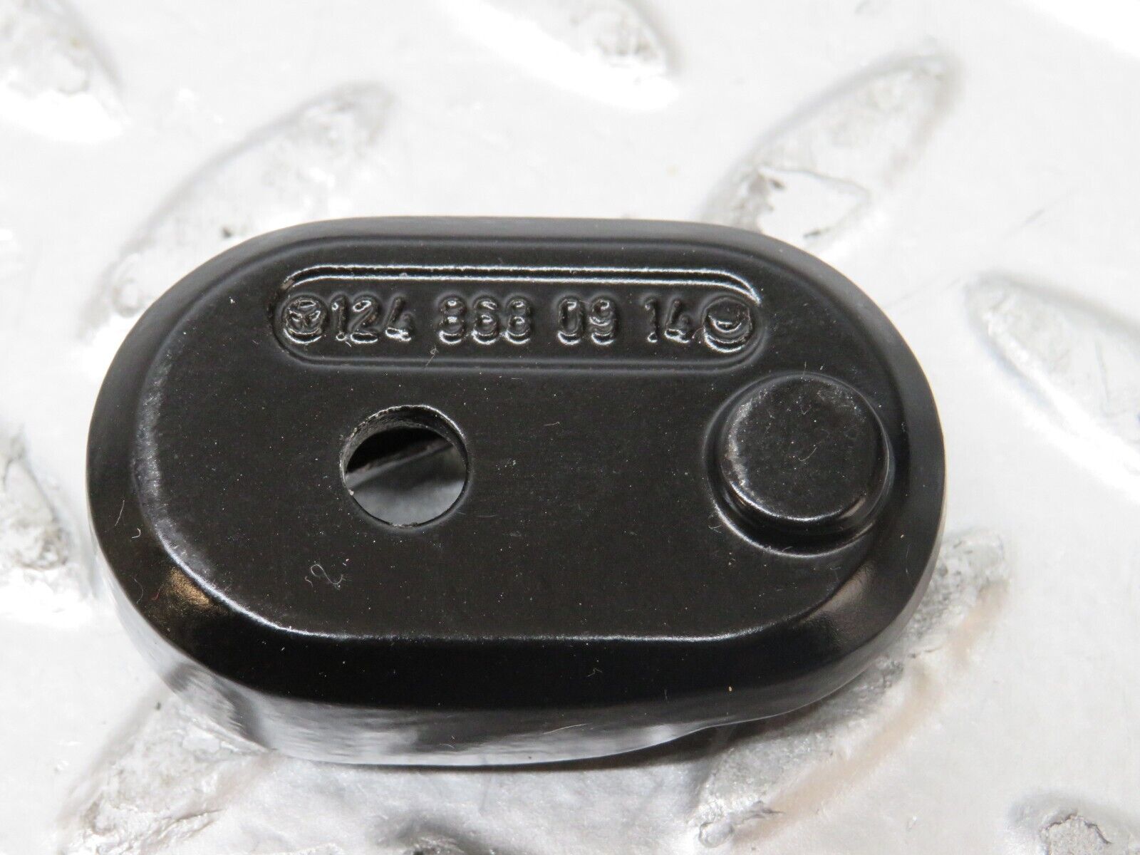 27567 Mercedes-Benz S124 300TE Trunk Cover Holder Set 1248681014 1248680914