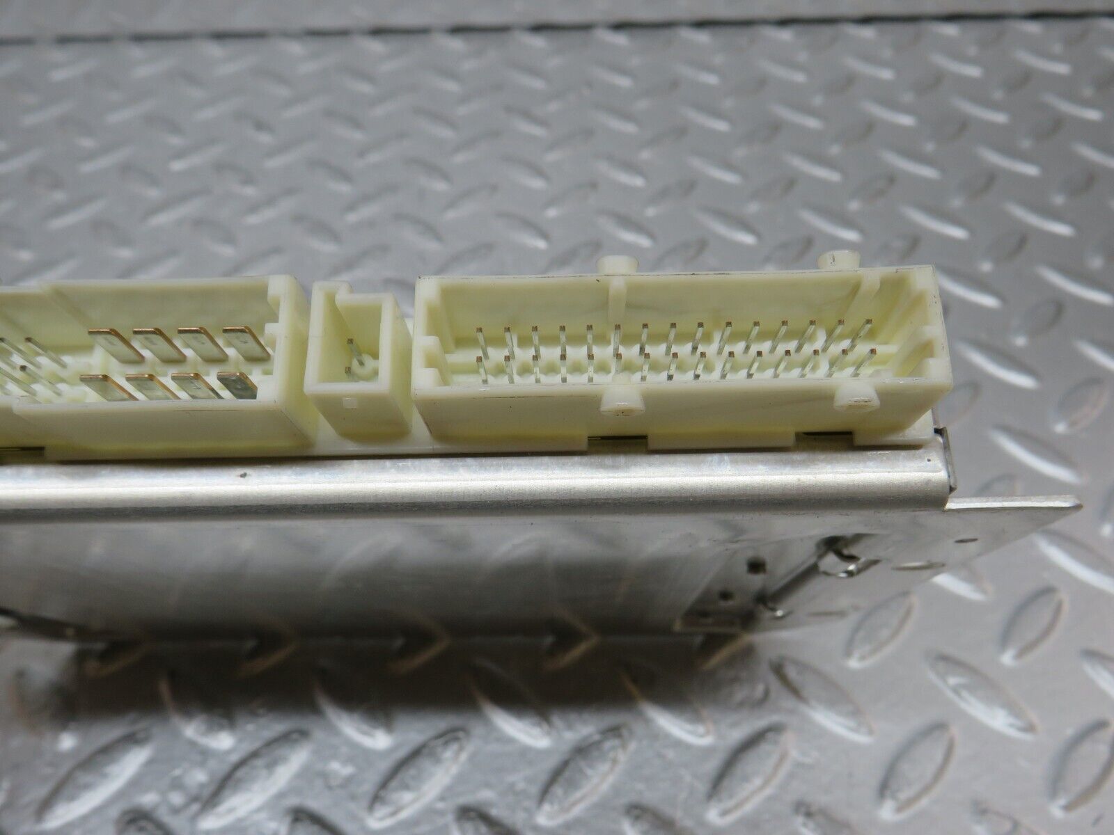 34762 Mercedes-Benz W210 320E ABS Control Unit Bosch 0315450732 0265109498