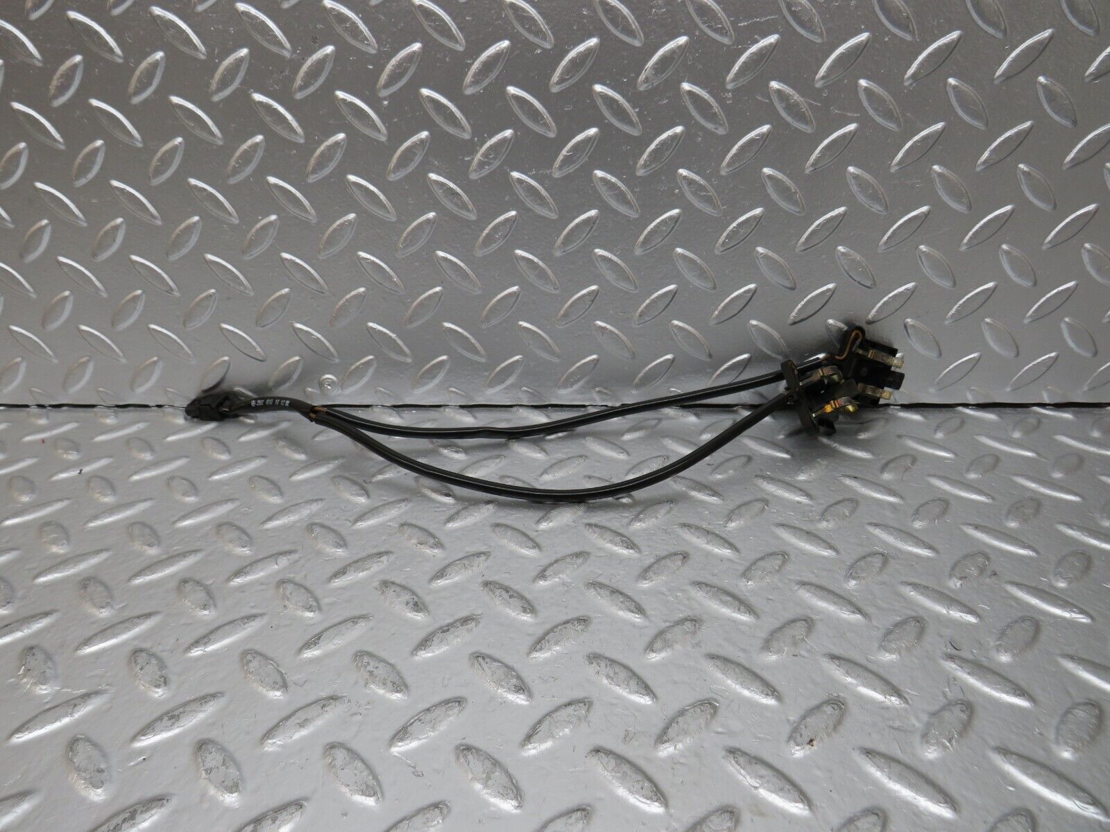 24957 Mercedes-Benz W140 S320 Sun Visor Lighting Contact Switch 2028101012