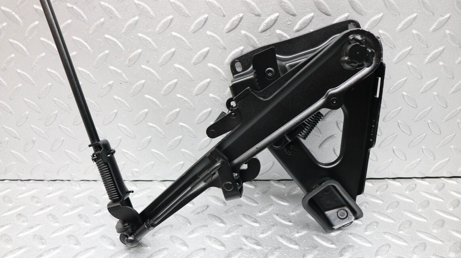 37219 Mercedes-Benz C126 420SEC Coupe Handbrake Regulator