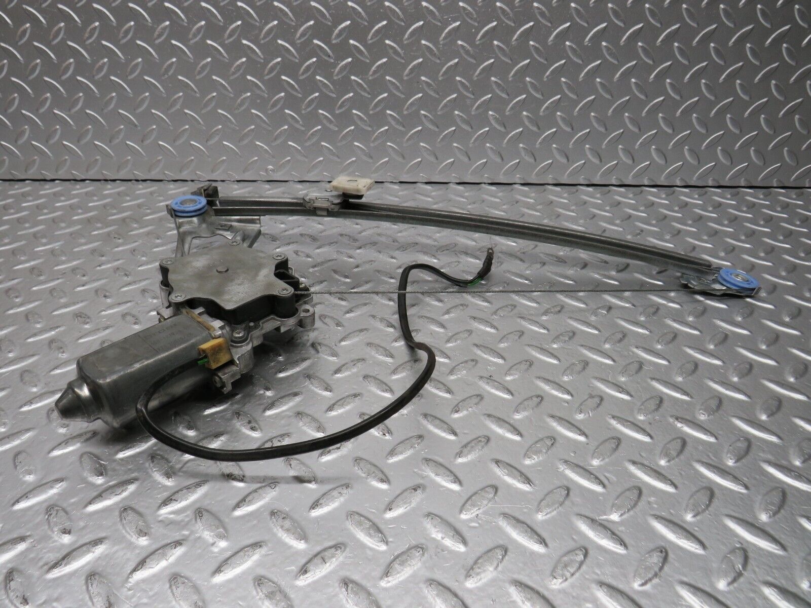 31194 Mercedes-Benz S124 220TE Rear Right Window Regulator & Motor 774.30016/28