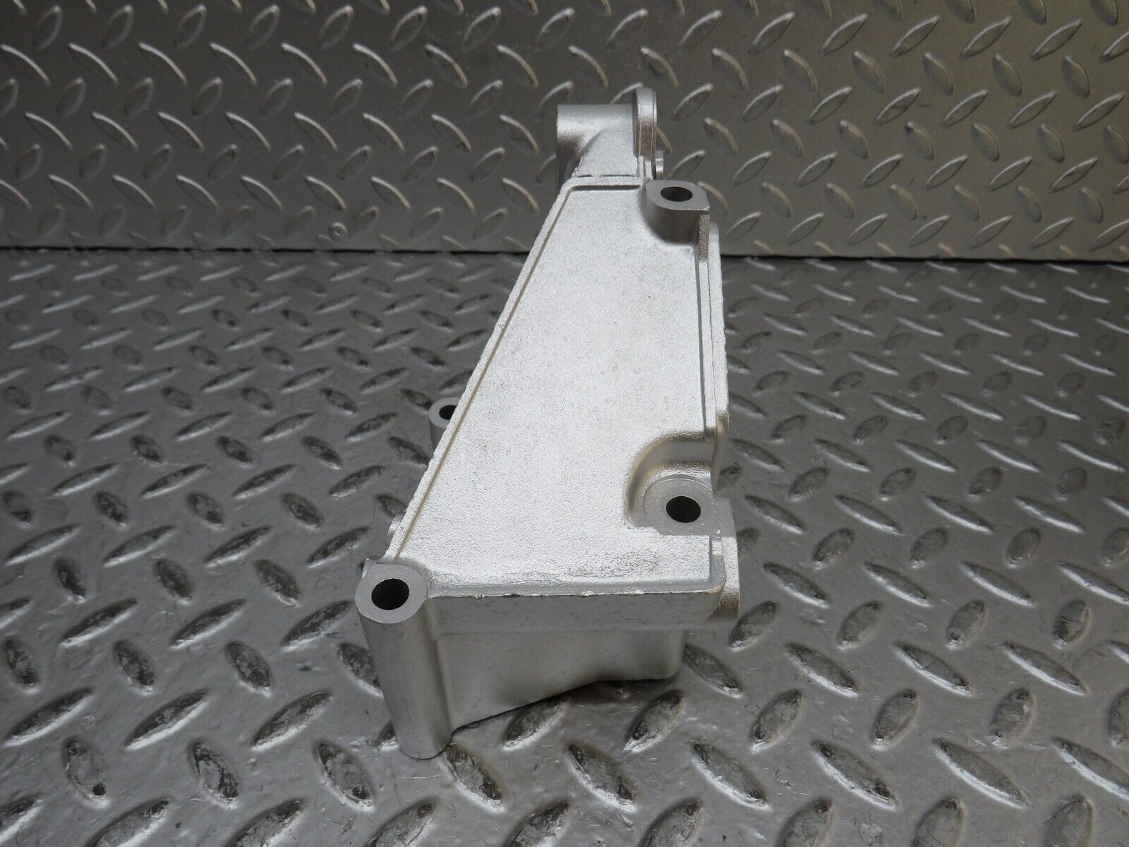 28709 Mercedes-Benz W123 230E Power Steering Pump Bracket 1234660241