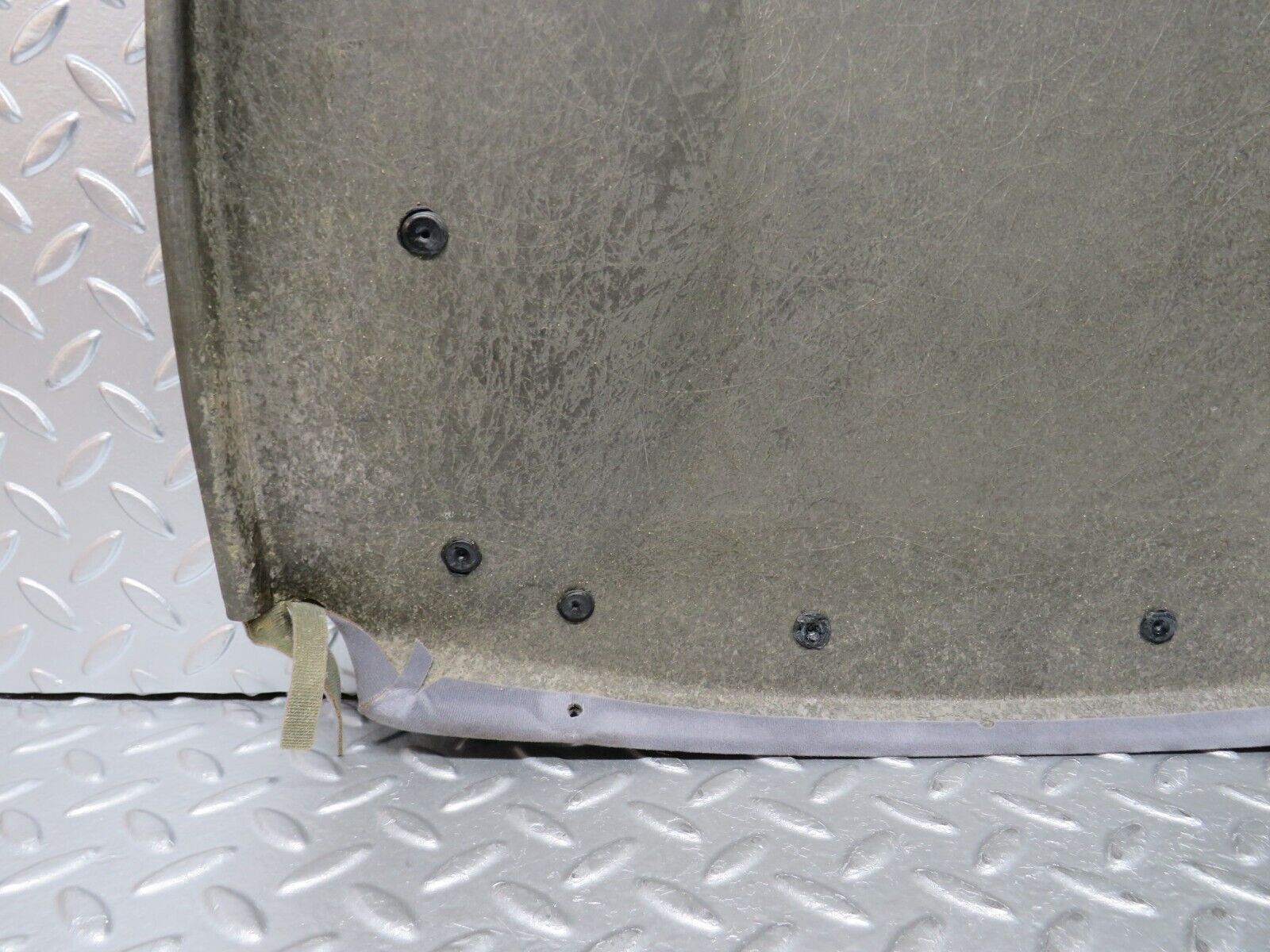 30426 Mercedes-Benz W124 230E Front Right Driver Seat Rear Cover 1249100139