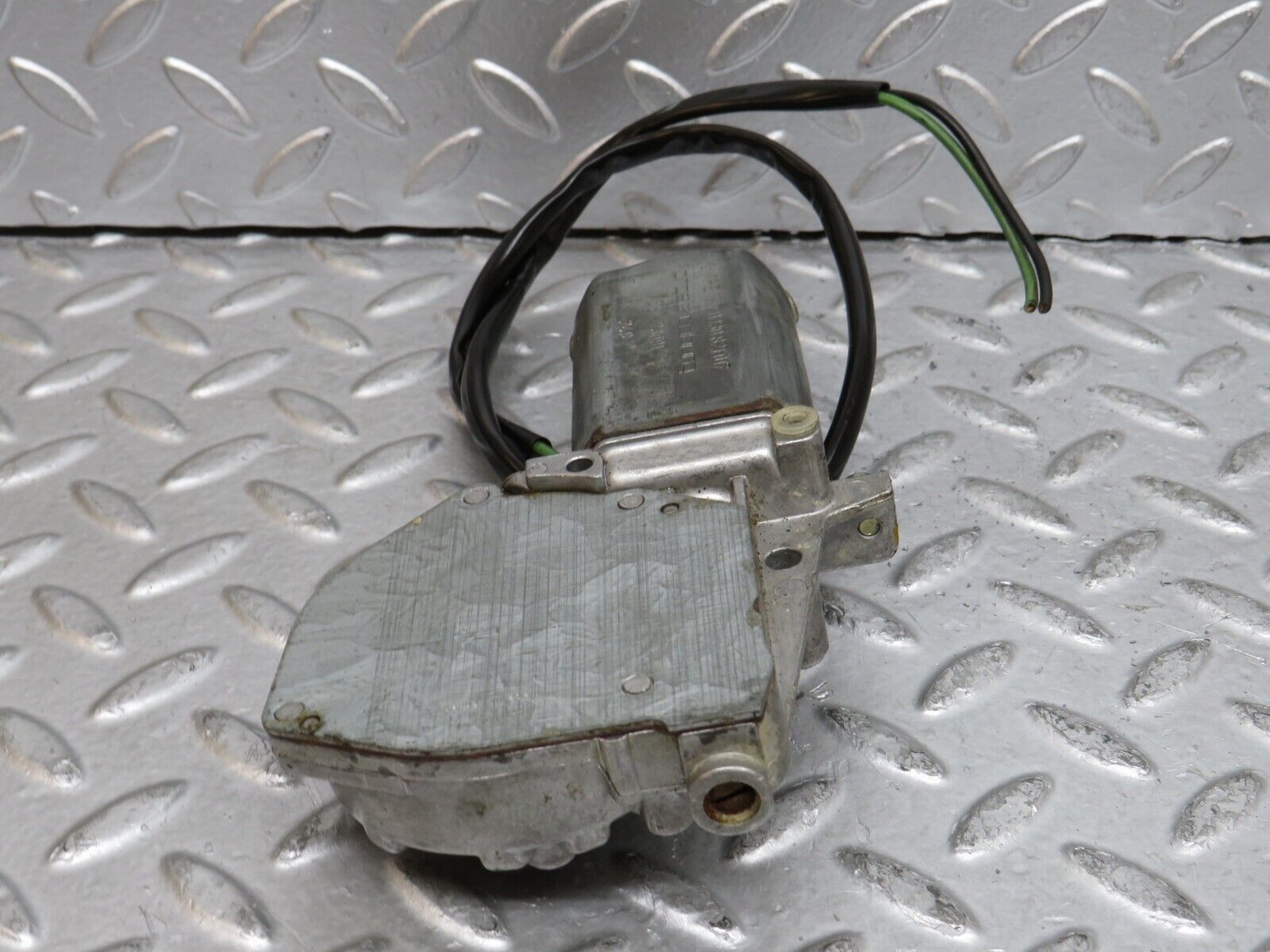 29666 Mercedes-Benz W123 230E Rear Left Window Regulator Motor 0130821017