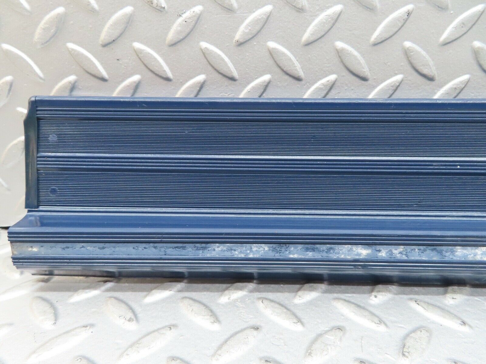 17534 Mercedes-Benz W116 450SEL Rear Left Door Sill Blue