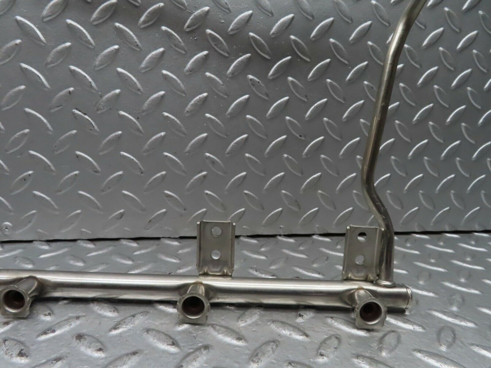 19589 Mercedes-Benz C140 CL420 Coupe Fuel Injection Rail 1190700895