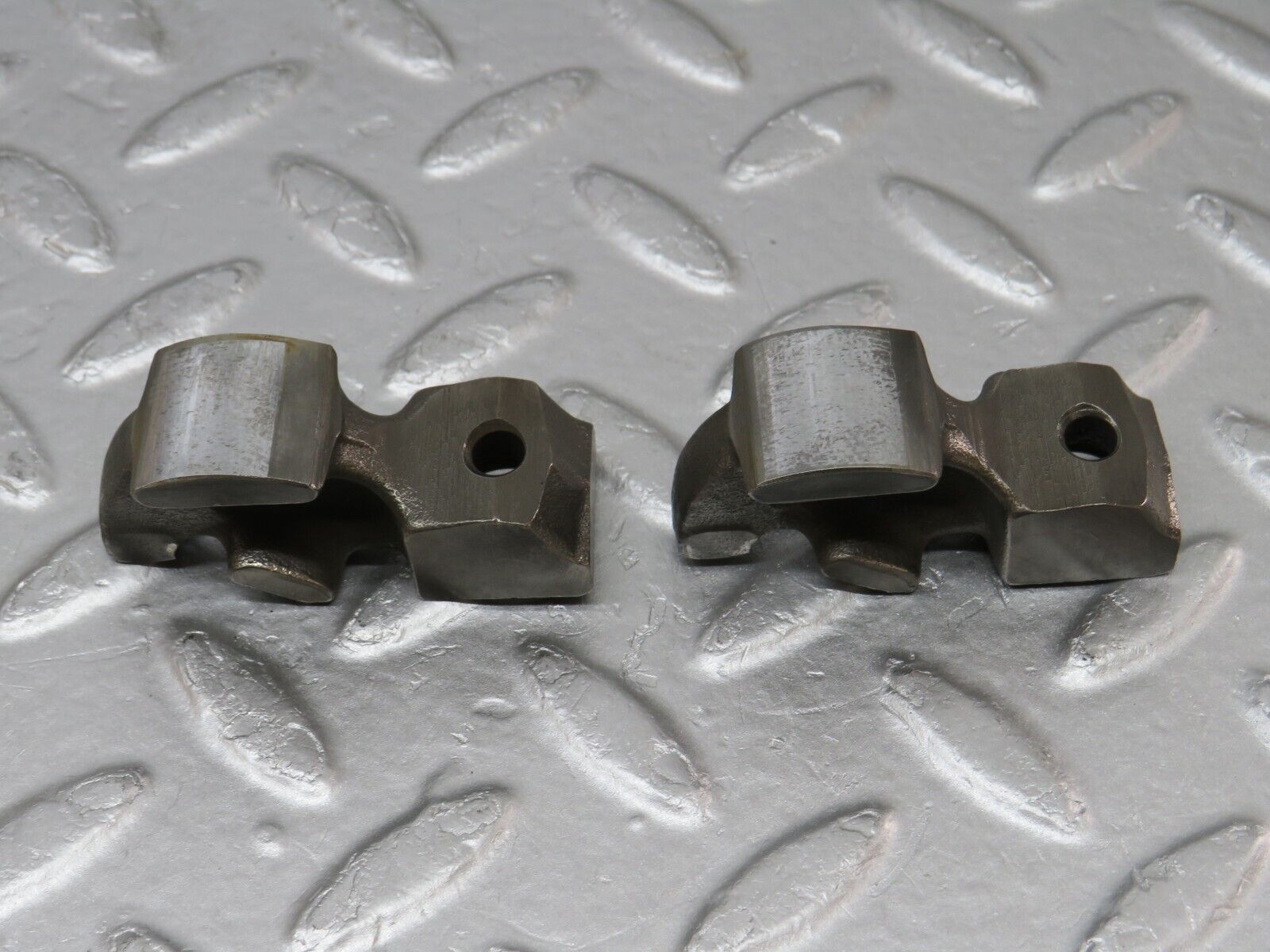 34560 Mercedes-Benz C126 380SEC Coupe Rocker Arm With Valve Tappet