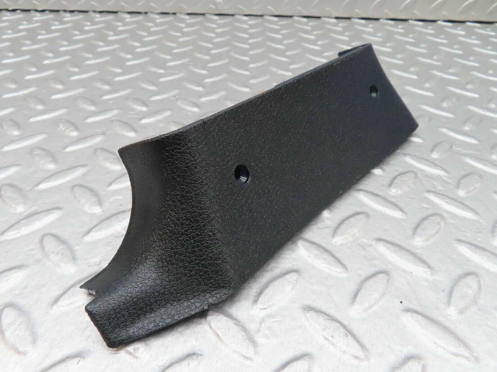 17930 Mercedes-Benz W123 200 B Pillar Bottom Cover Left Side Blue 1236920122