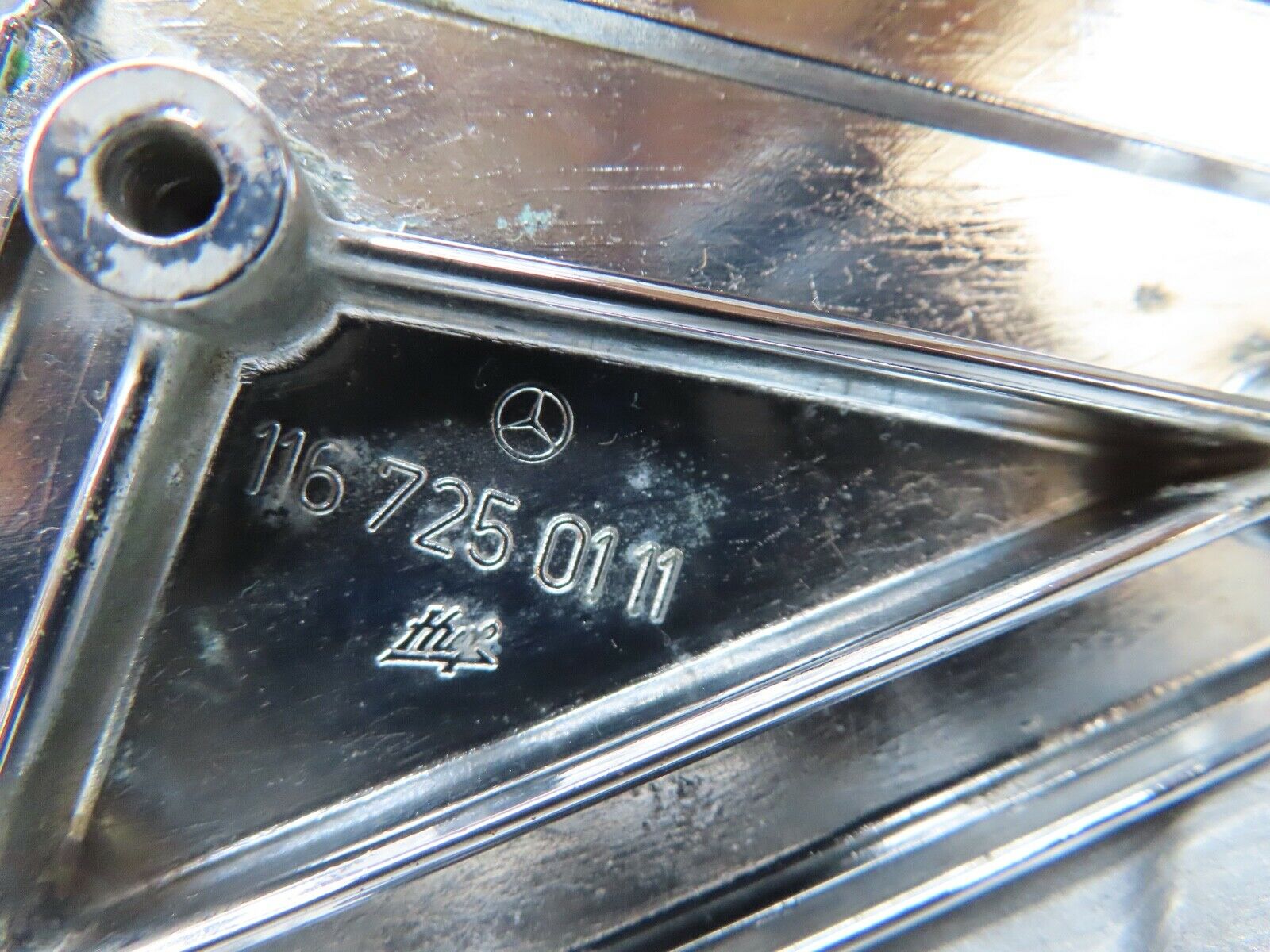 17553 Mercedes-Benz W116 450SEL Left Door Exterior Mirror Chrome Triangle Cover