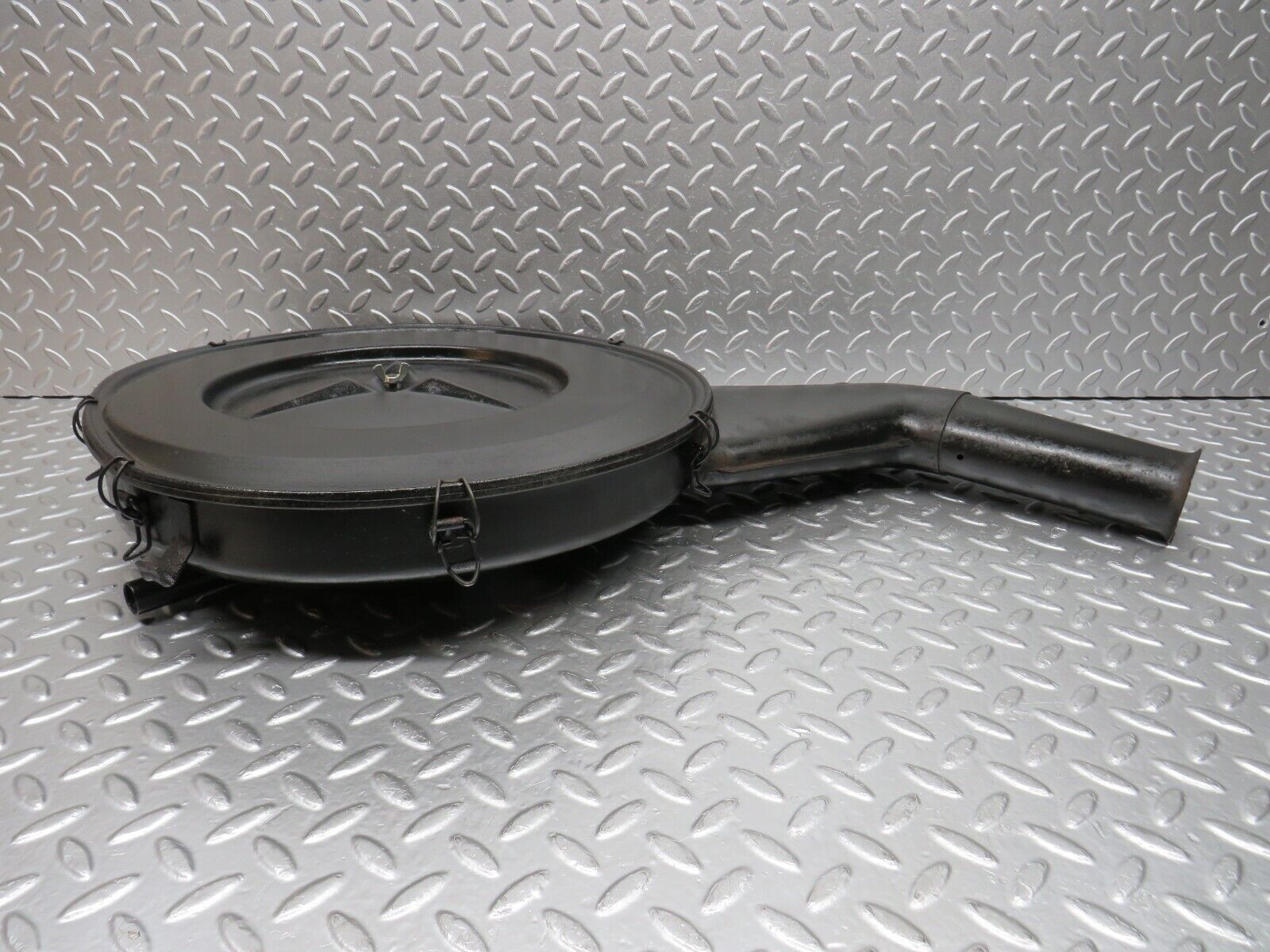 0850 Mercedes-Benz C107 350SLC Coupe Air Filter Housing 4515785126