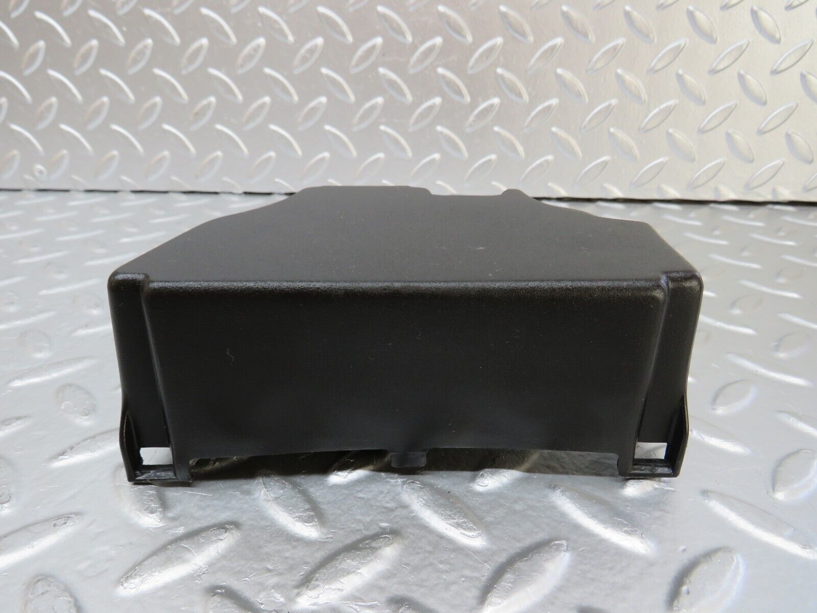 25531 Mercedes-Benz W123 200 Fuse Box Relay Cover 1235450146