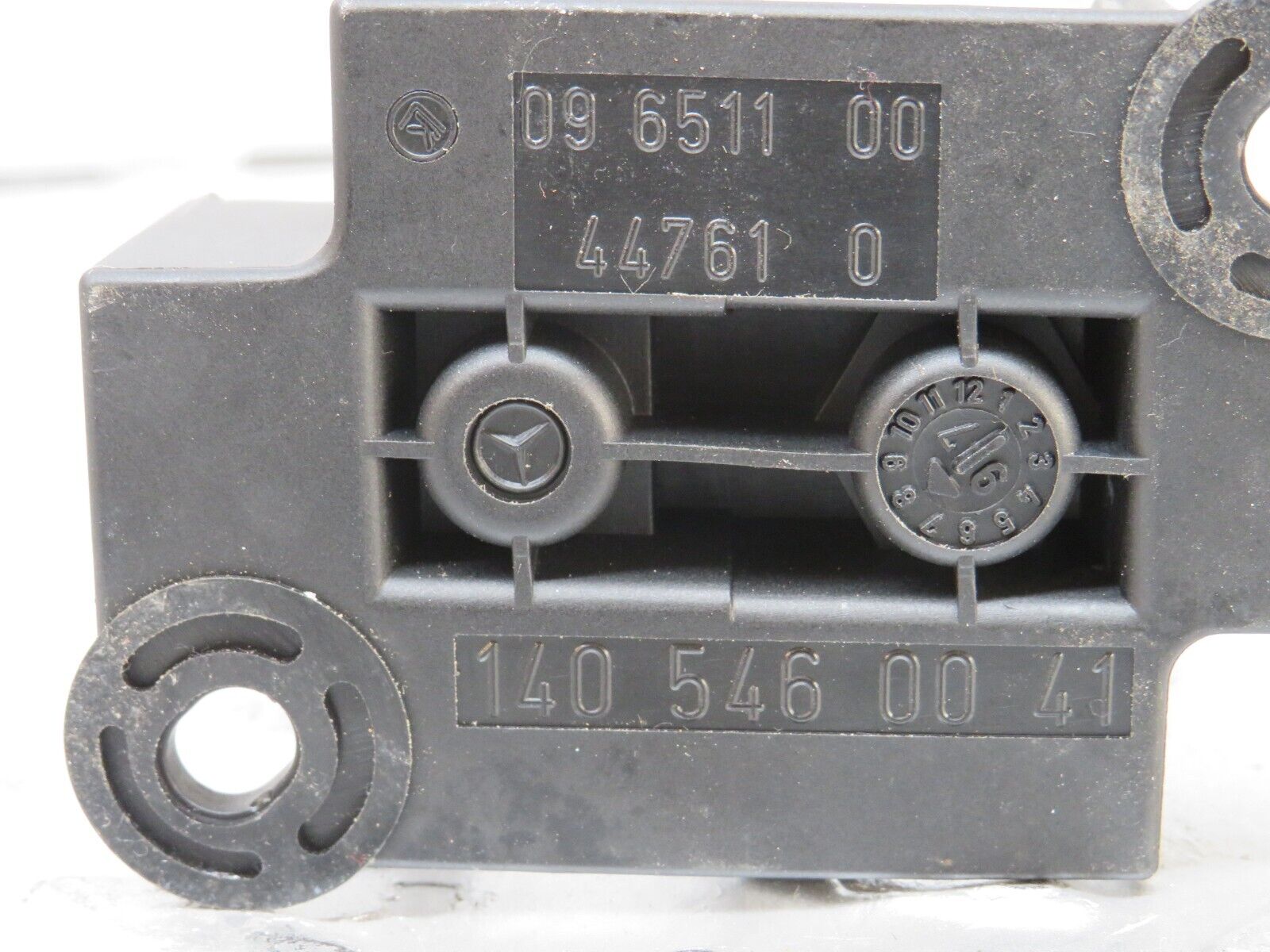 25036 Mercedes-Benz W140 S320 Cable Connector 1405460041