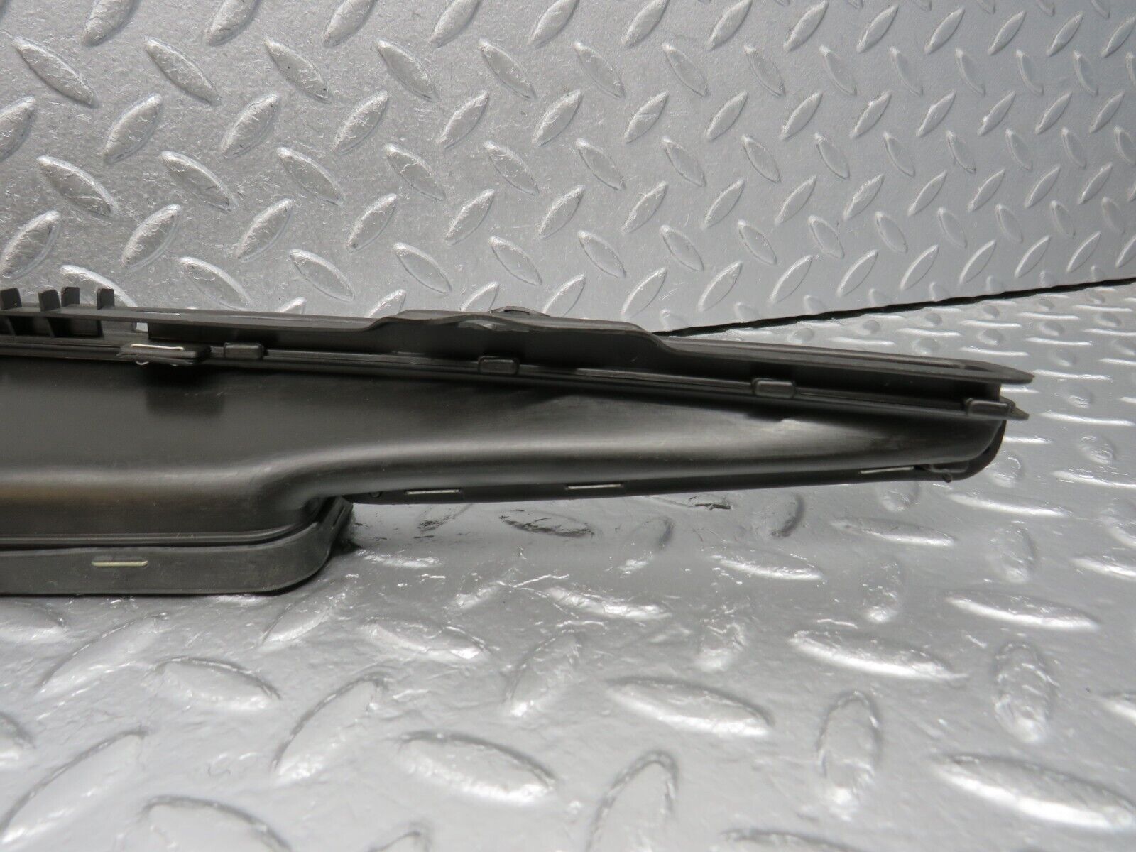 39786 Mercedes-Benz R129 320SL Coupe Dashboard Air Vent Duct 1298300219 1298300119