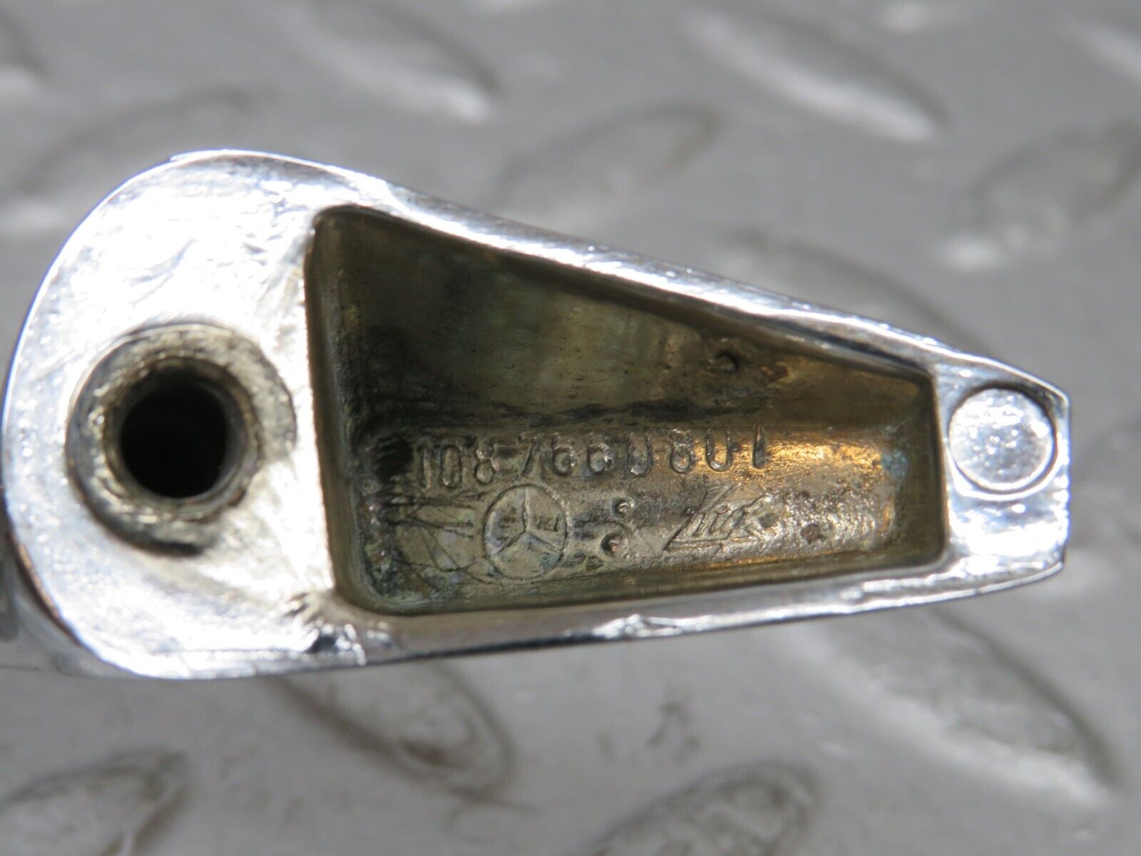 35817 Mercedes-Benz W108 Front Right Chrome Door Handle No Key 1087660801