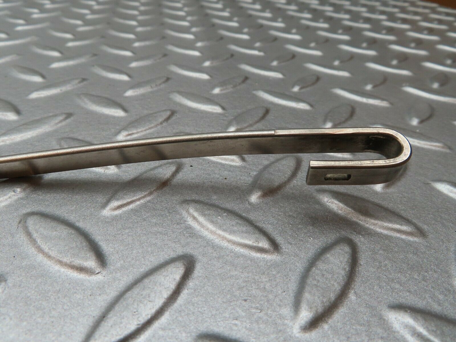 4659 Mercedes-Benz W114 280CE Coupe Front Right Wiper Arm