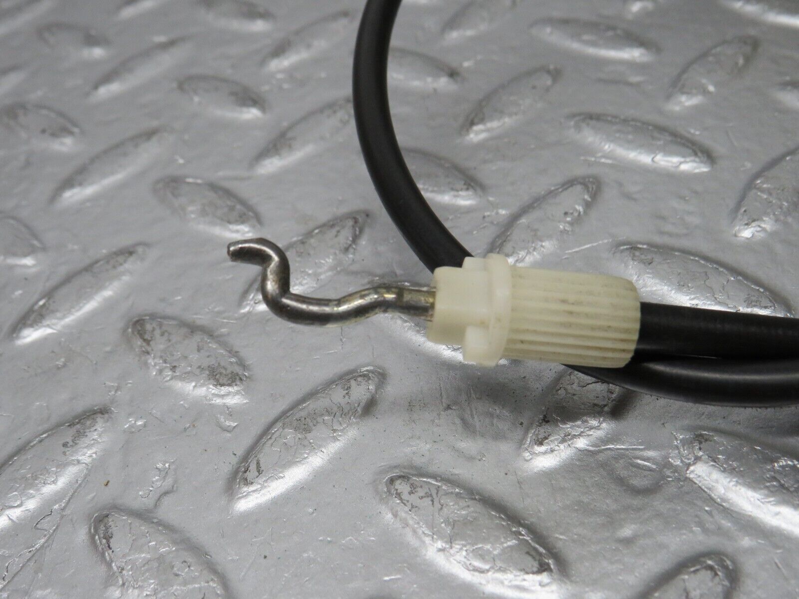 34376 Mercedes-Benz C126 380SEC Coupe Door Lock Cable