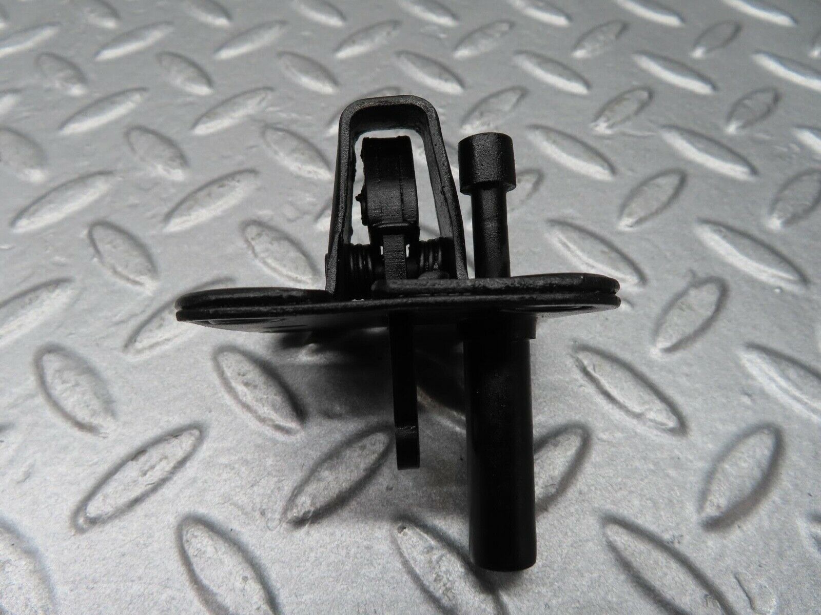 14073 Mercedes-Benz C107 280SLC Bonnet Lock Catch