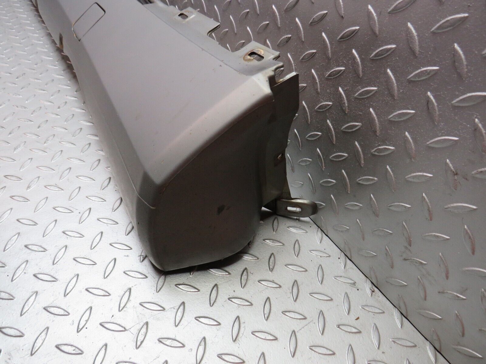 31829 Mercedes-Benz W201 190LE 1.8L Side Skirt Right Side