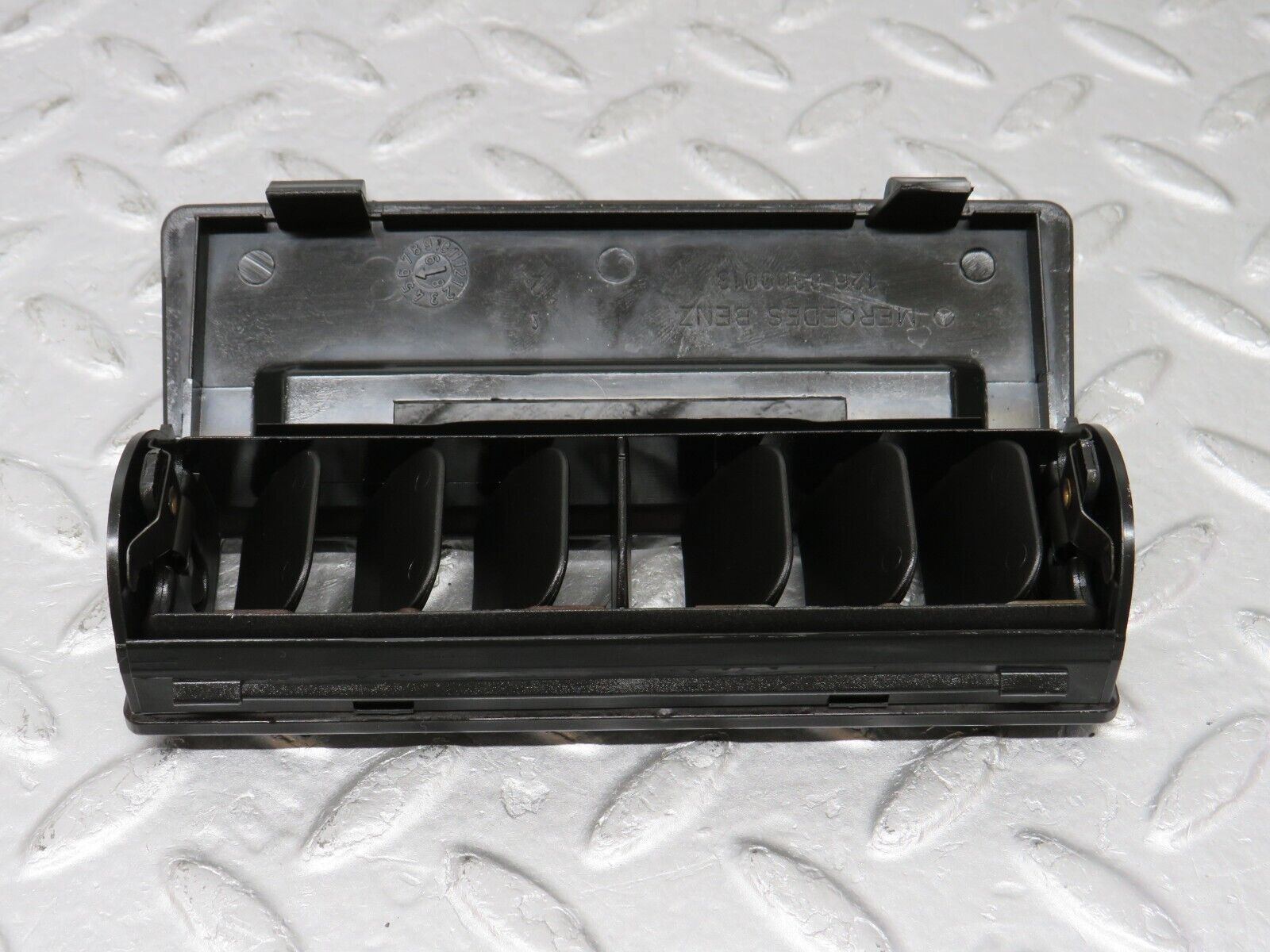 36187 Mercedes-Benz W126 420SE Centre Console Air Vent 1268300013