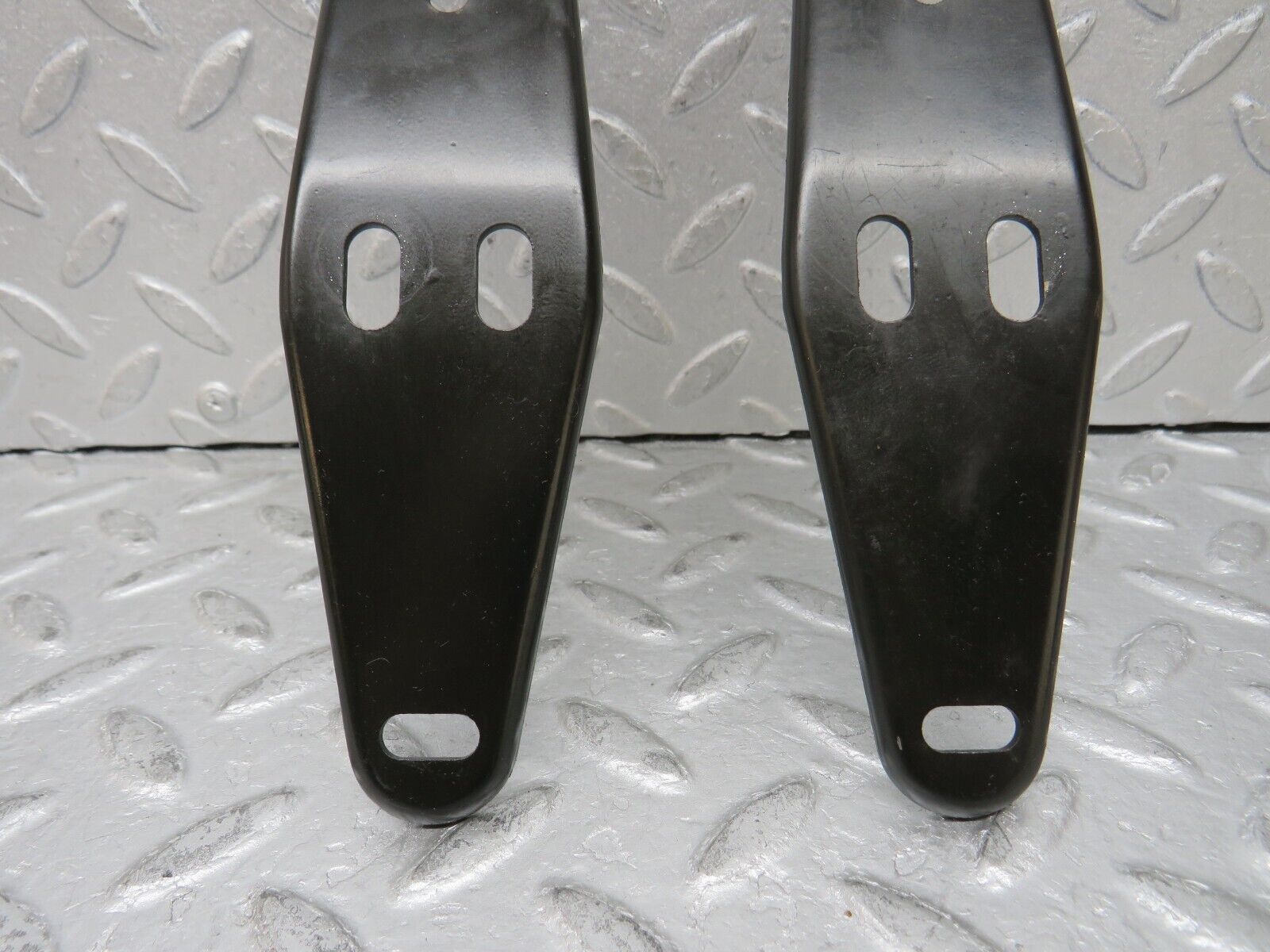 37805 Mercedes-Benz A124 320E Cabriolet Rear Power Window Regulator Support