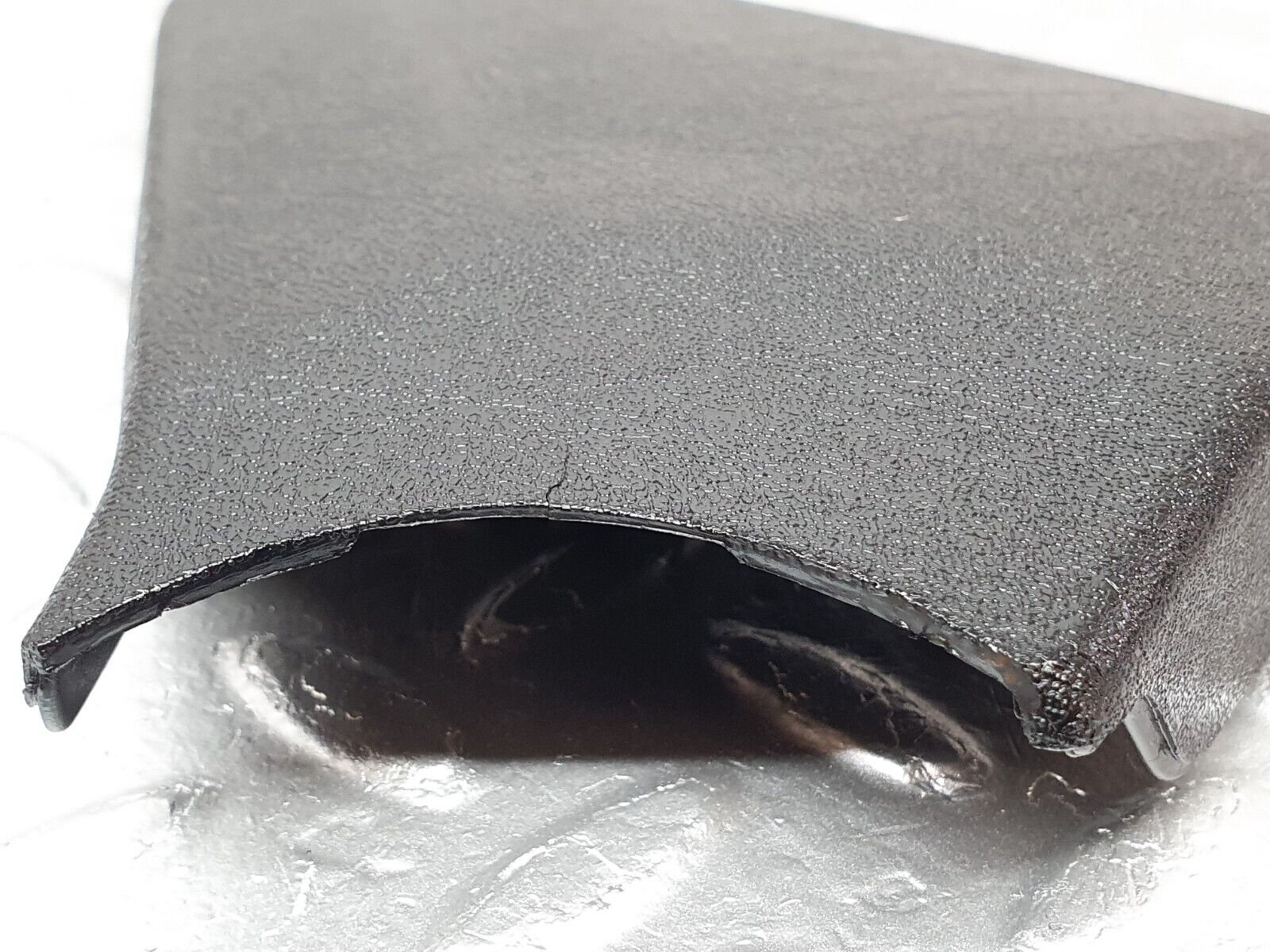 40789 Mercedes-Benz W126 Front Right Seat Cover Trim Black 1269180230