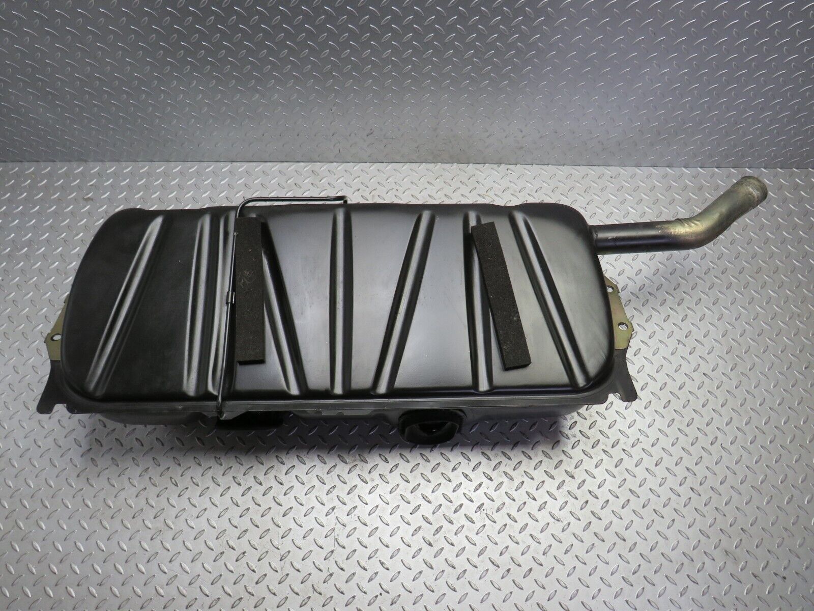 29915 Mercedes-Benz W123 230E Fuel Tank