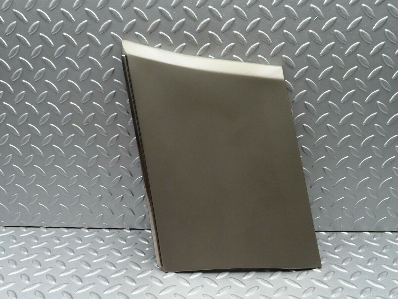 5307 Mercedes-Benz W124 230E Front Right Fender Wing Moulding Trim 1246901440