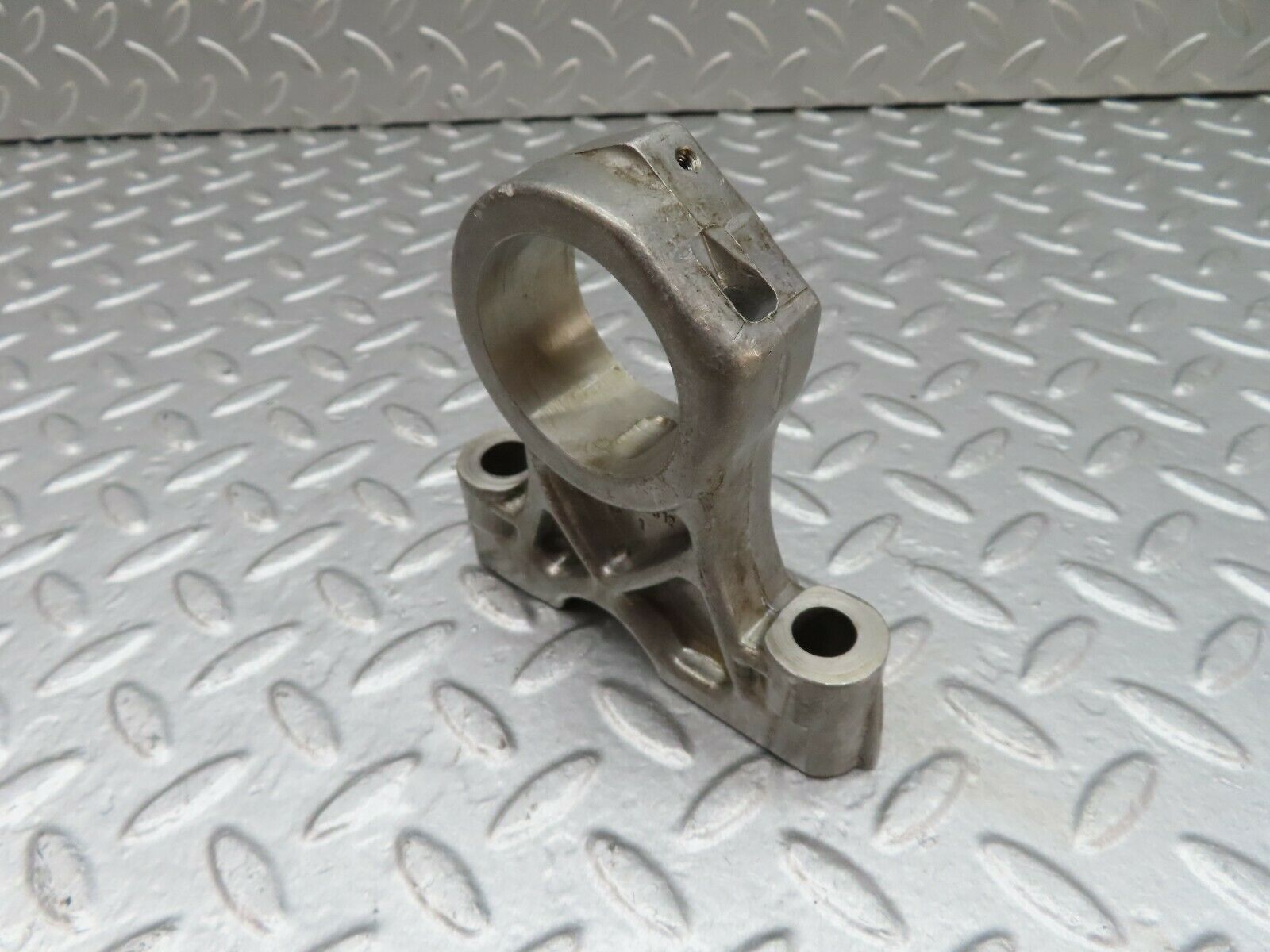 18037 Mercedes-Benz W123 200 Camshaft Tower Bearing 1150510812