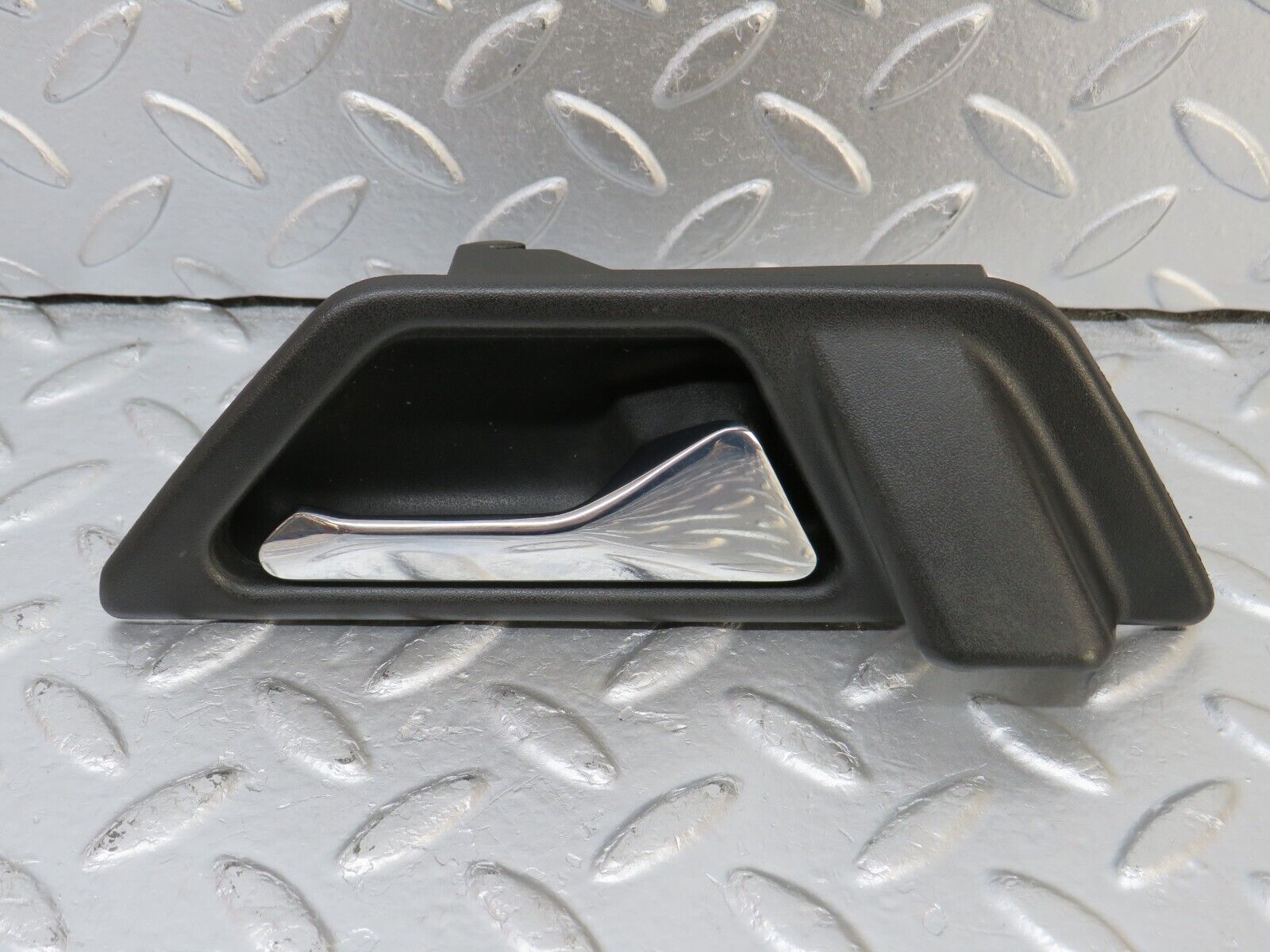 33906 Mercedes-Benz W124 260E Interior Door Handle Front Right 1247600261