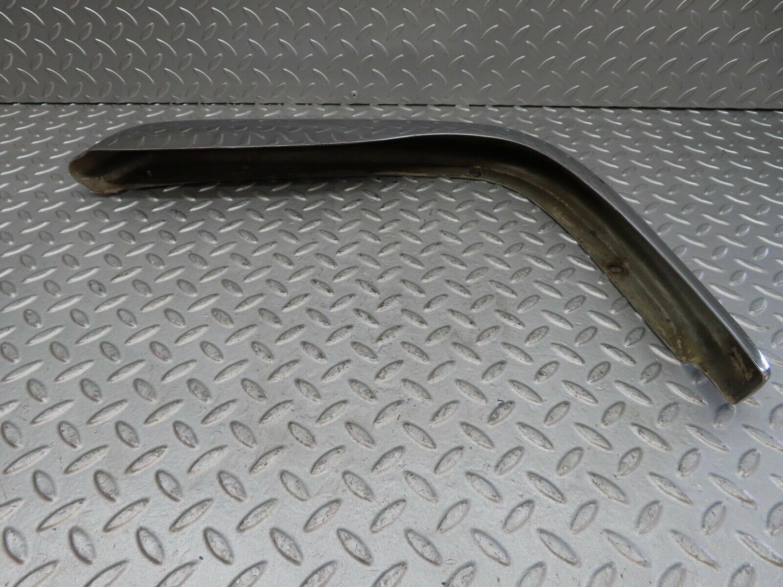 12599 Mercedes-Benz W108 Front Right Upper Bumper Corner