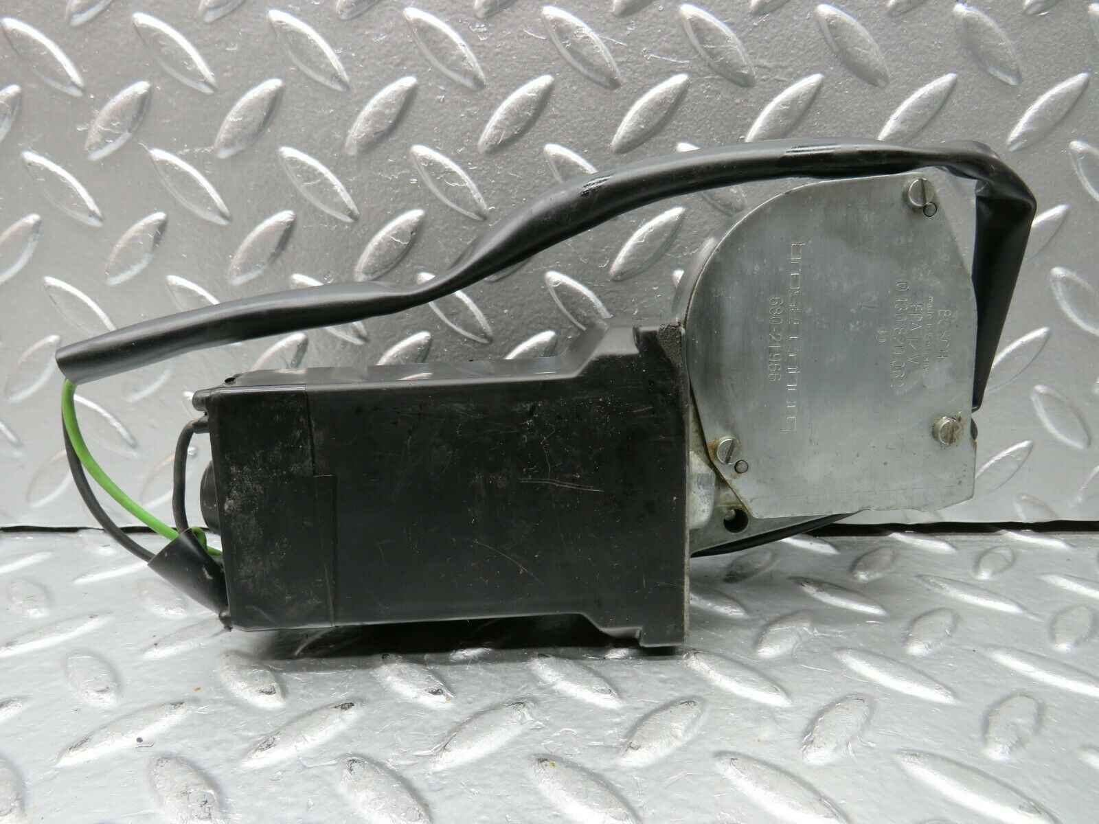 22809 Mercedes-Benz W116 350SE Rear Right Window Regulator Motor 0130820062