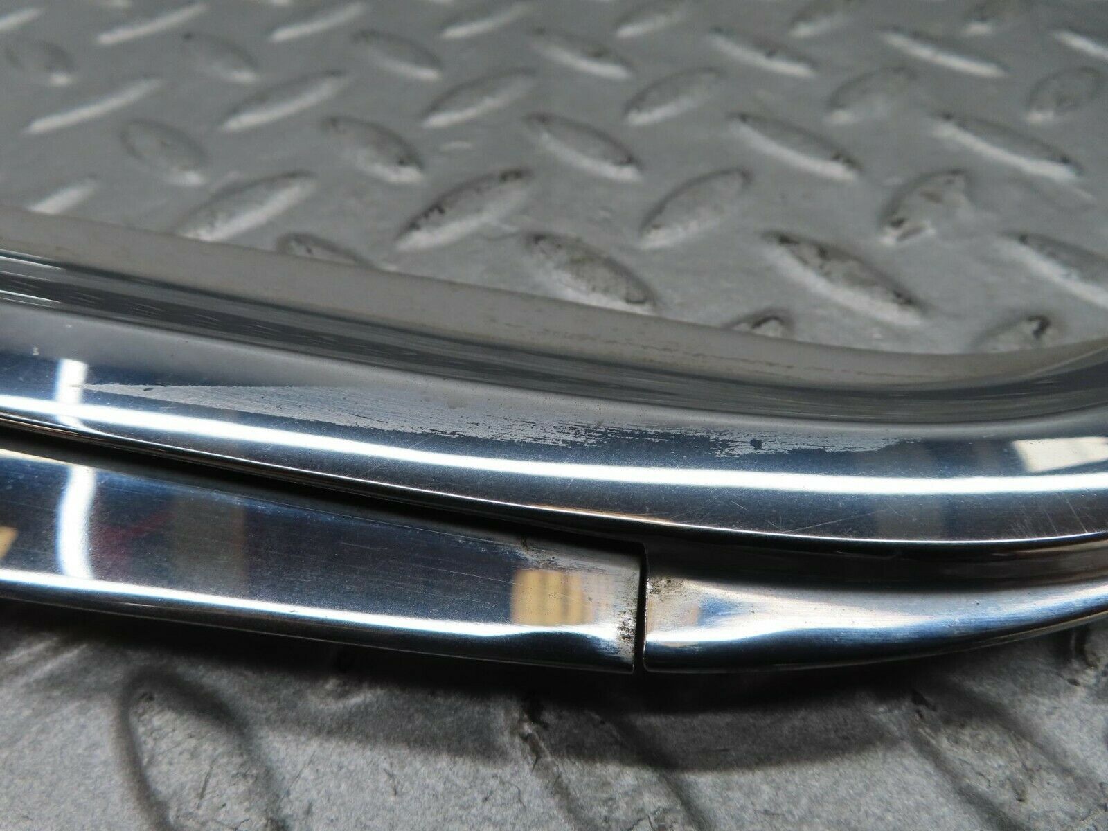 16589 Mercedes-Benz C107 380SLC Rear Left Quarter Window Chrome Frame