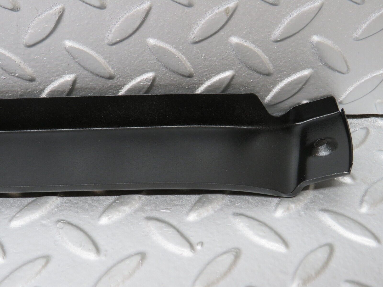 36343 Mercedes-Benz W126 420SE Under Headlight Trim Left Side