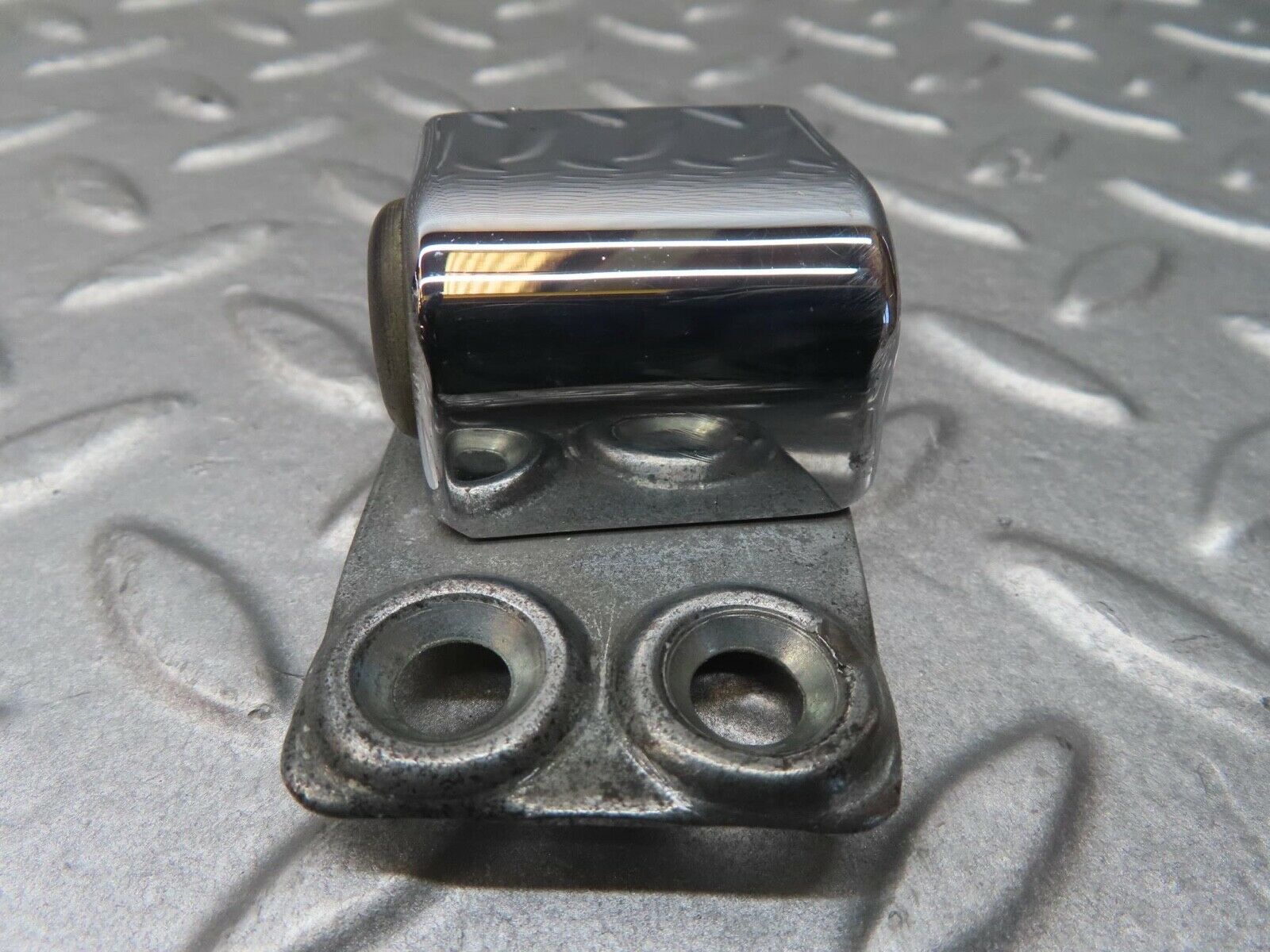 13291 Mercedes-Benz W111 220S Door Lock Latch Right Side