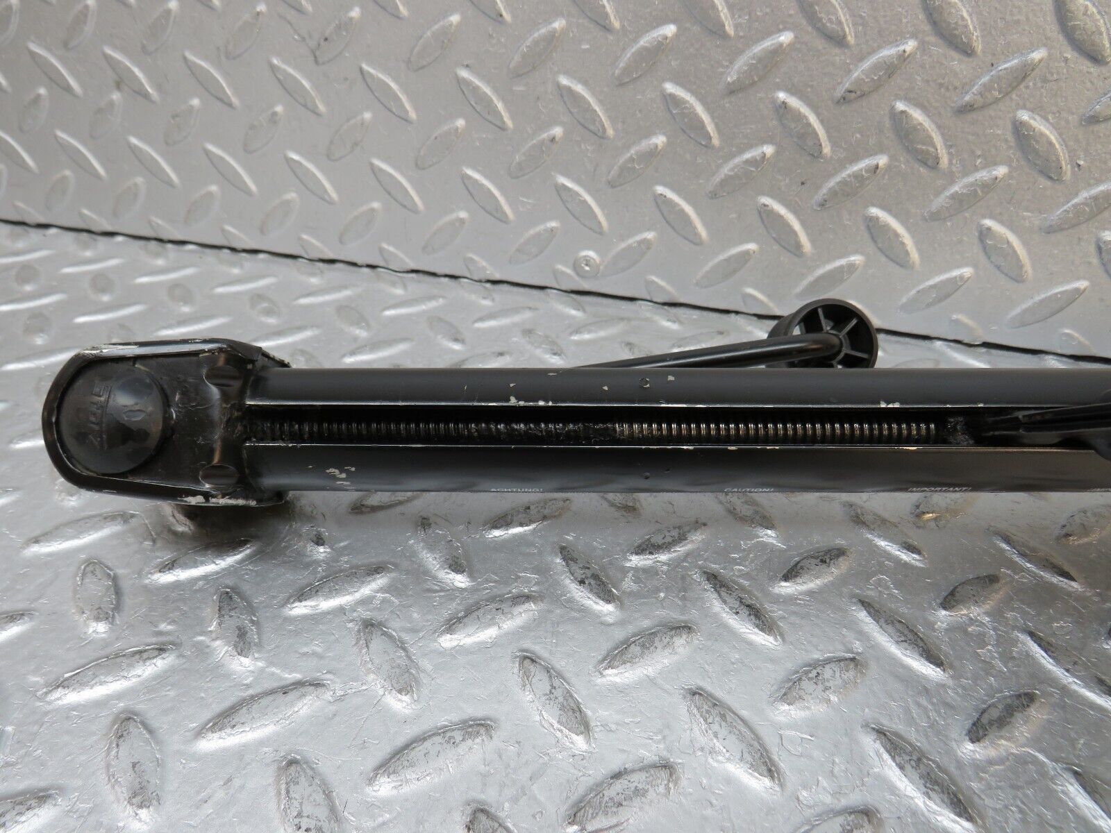 37970 Mercedes-Benz A124 320E Cabriolet Car Jack 1245830115