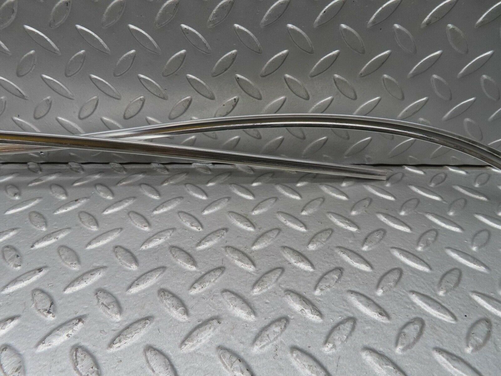 13277 Mercedes-Benz W111 220S Rear Windscreen Chrome Frame