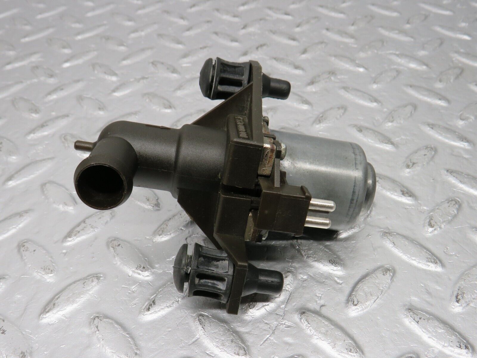 39473 Mercedes-Benz R129 320SL Coupe Heating Water Pump 0008307284 4950000001