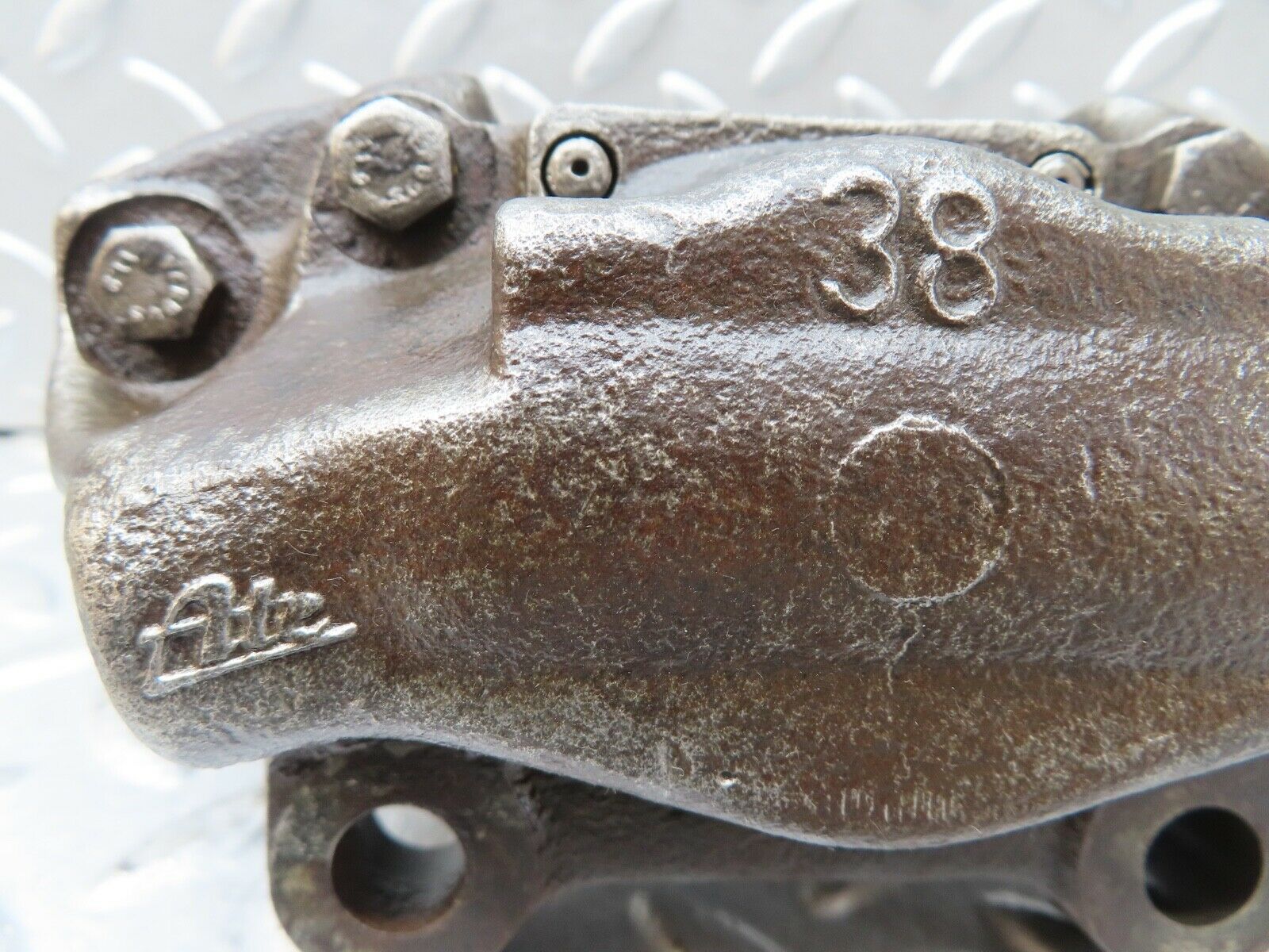 17632 Mercedes-Benz W116 450SEL Rear Right Brake Caliper ATE 38