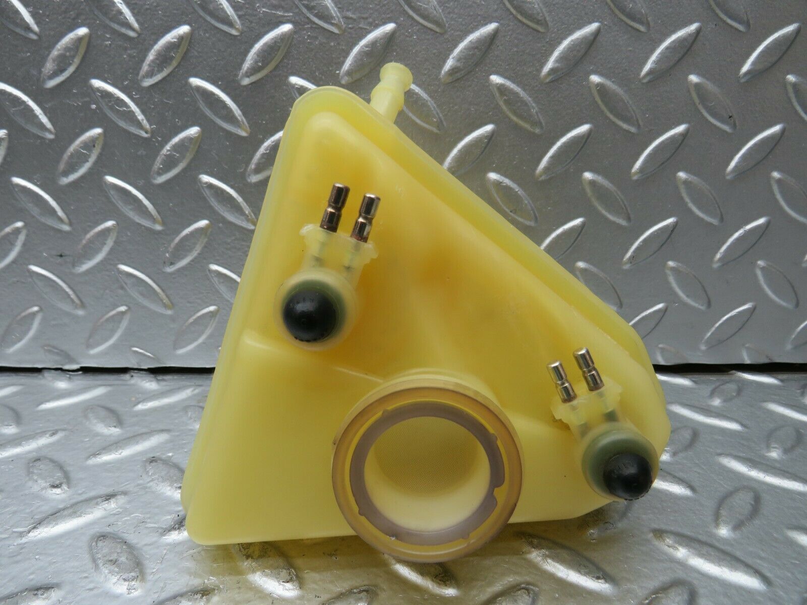 23064 Mercedes-Benz C123 230CE Coupe Brake Fluid Reservoir Tank Without Cap