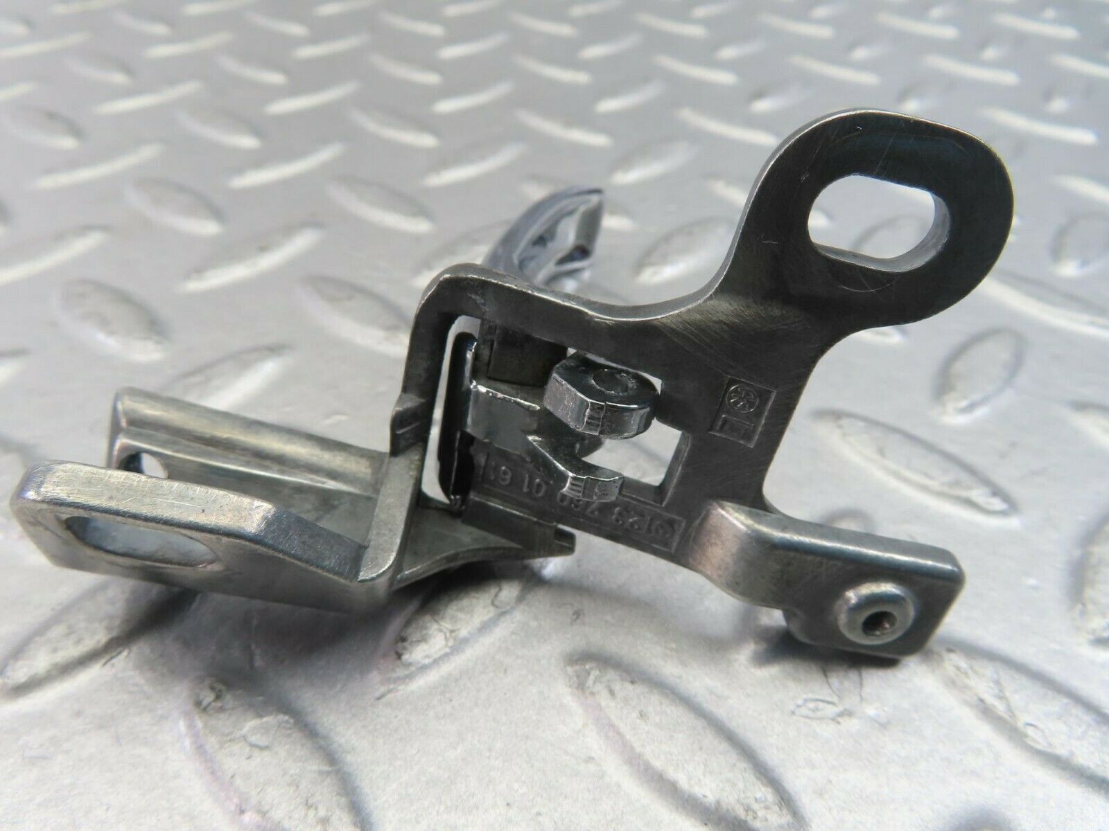 10112 Mercedes-Benz C123 230CE Coupe Left Interior Door Handle 1237600161