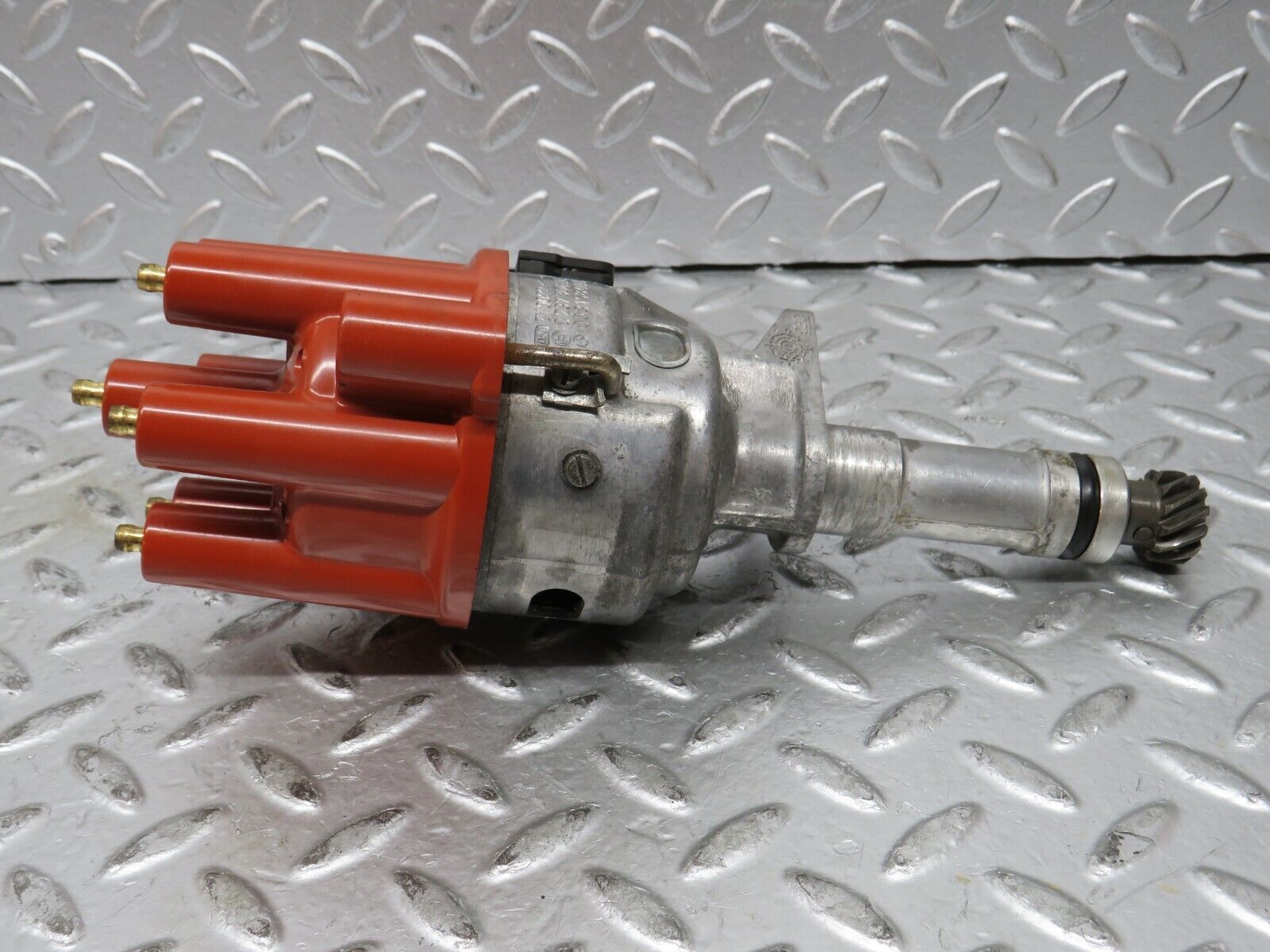 27385 Mercedes-Benz W123 280E Ignition Distributor Bosch 0031580901