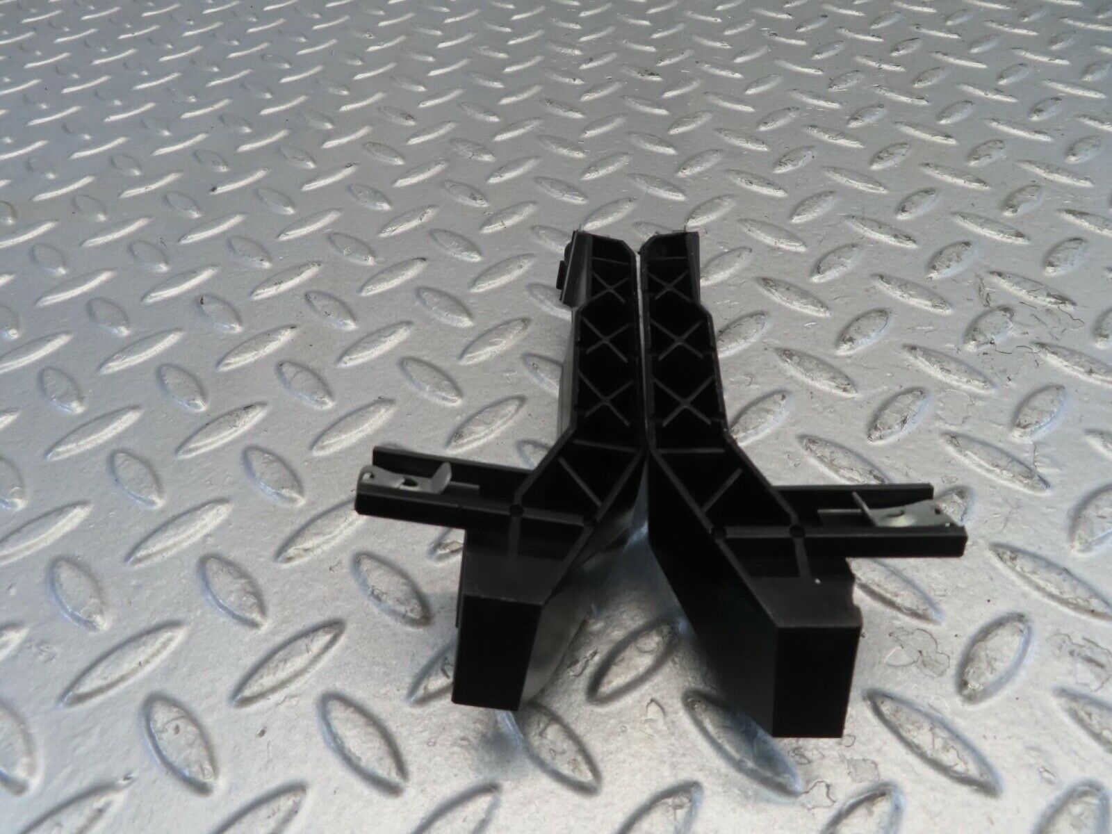 11237 Mercedes-Benz W221 S320 Dashboard Centre Holder